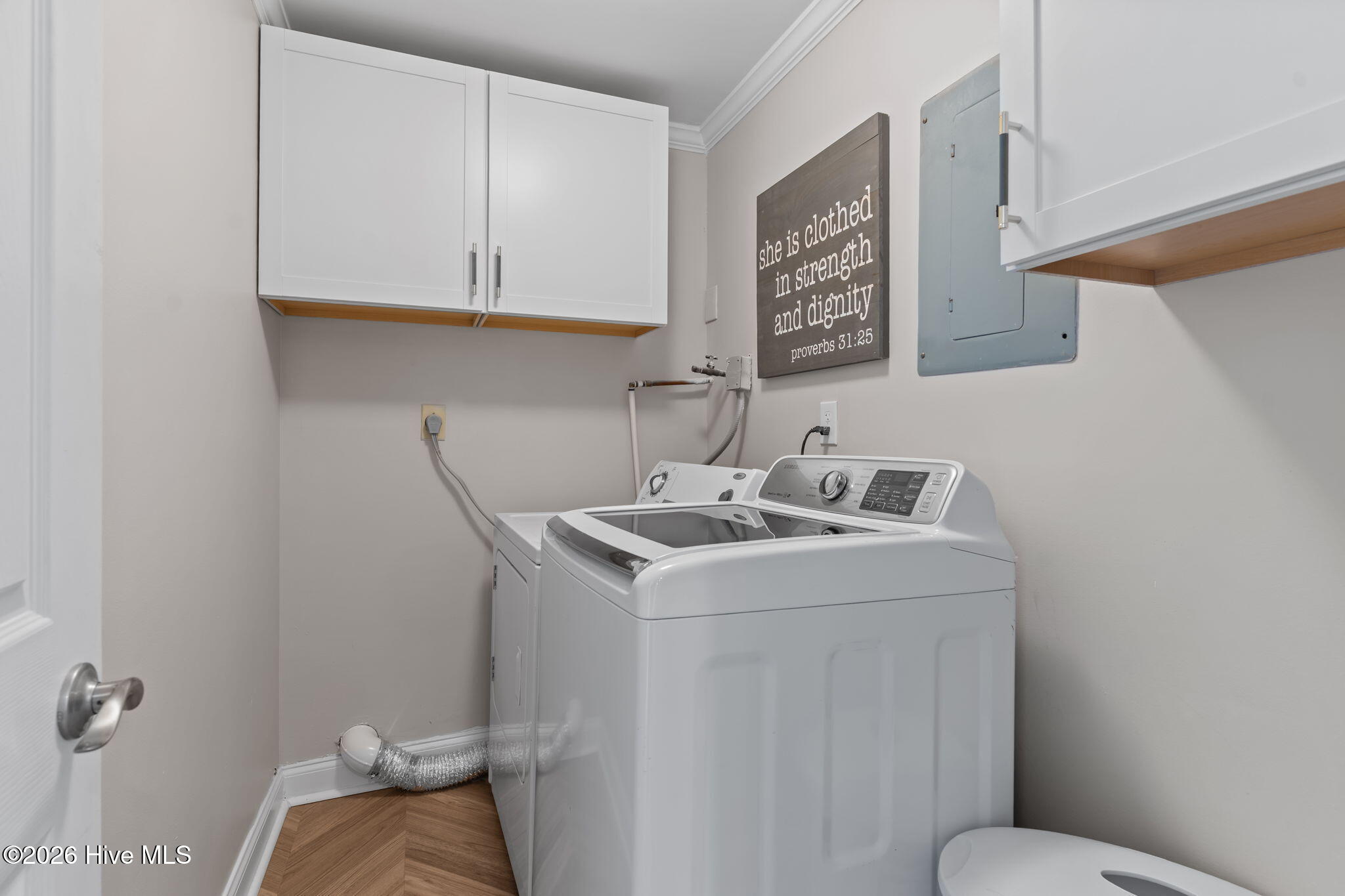 100558305 | Photo 38