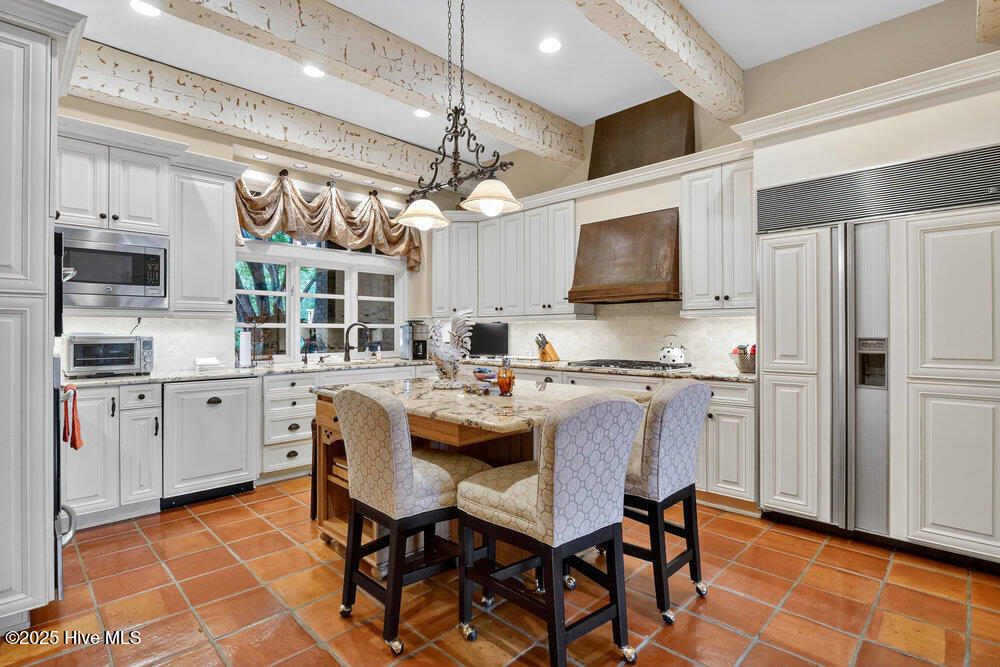 100544850 | Photo 29