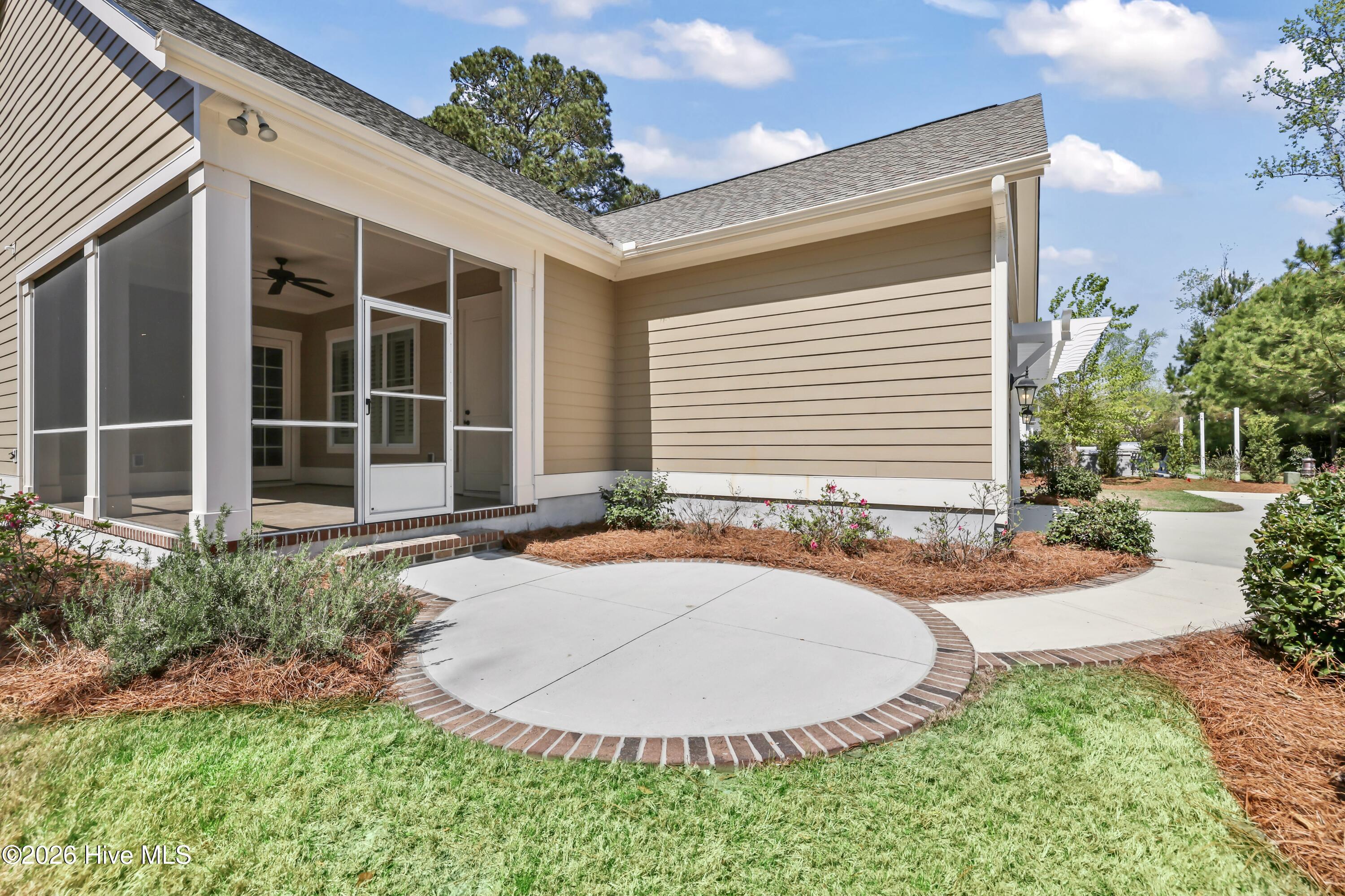 100536924 | Photo 46