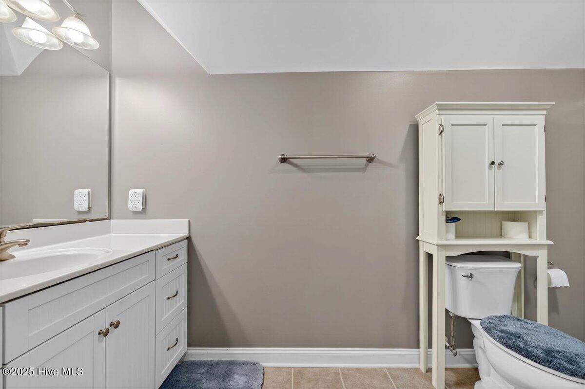 100530504 | Photo 45