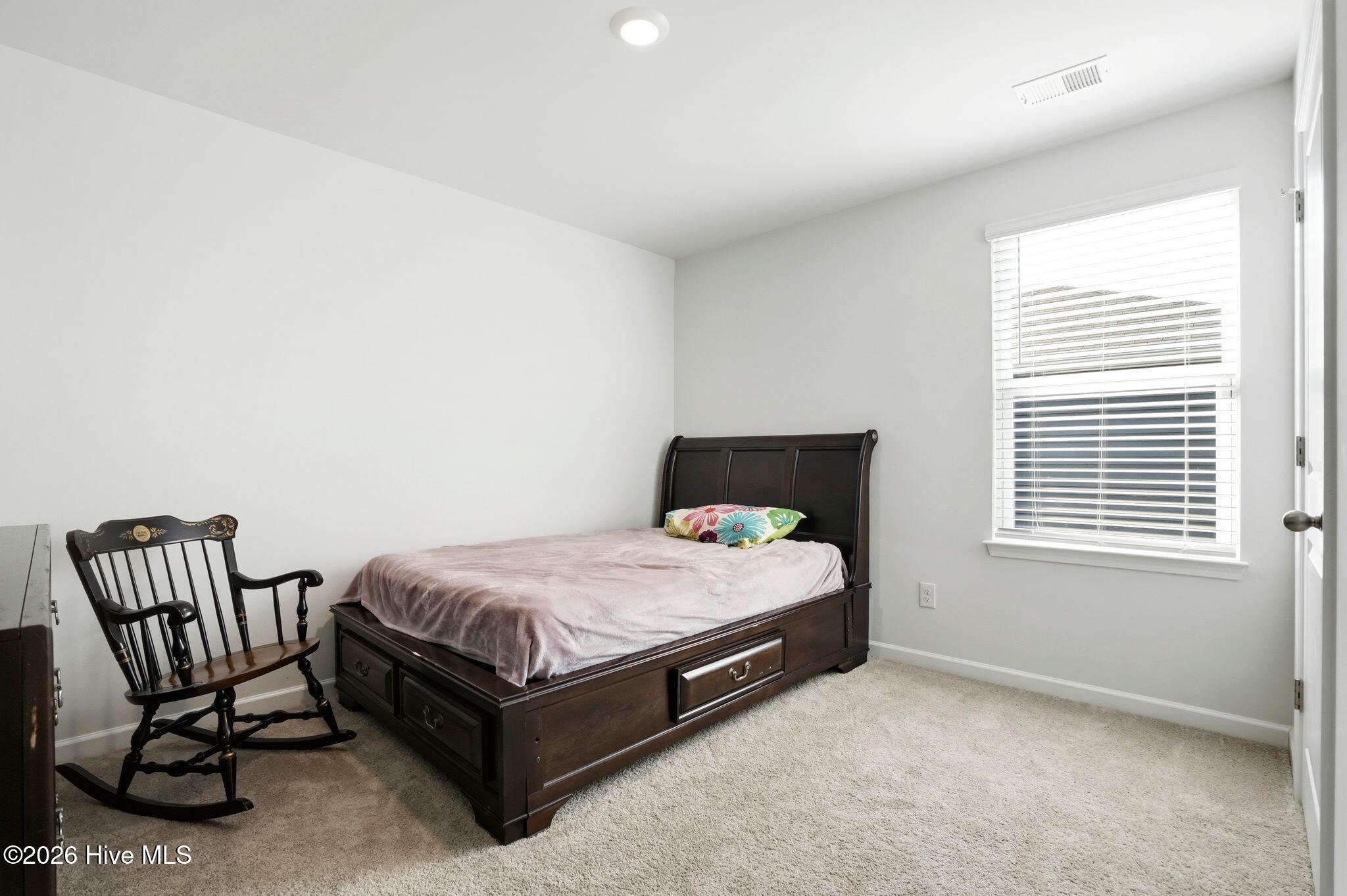 100565300 | Photo 22