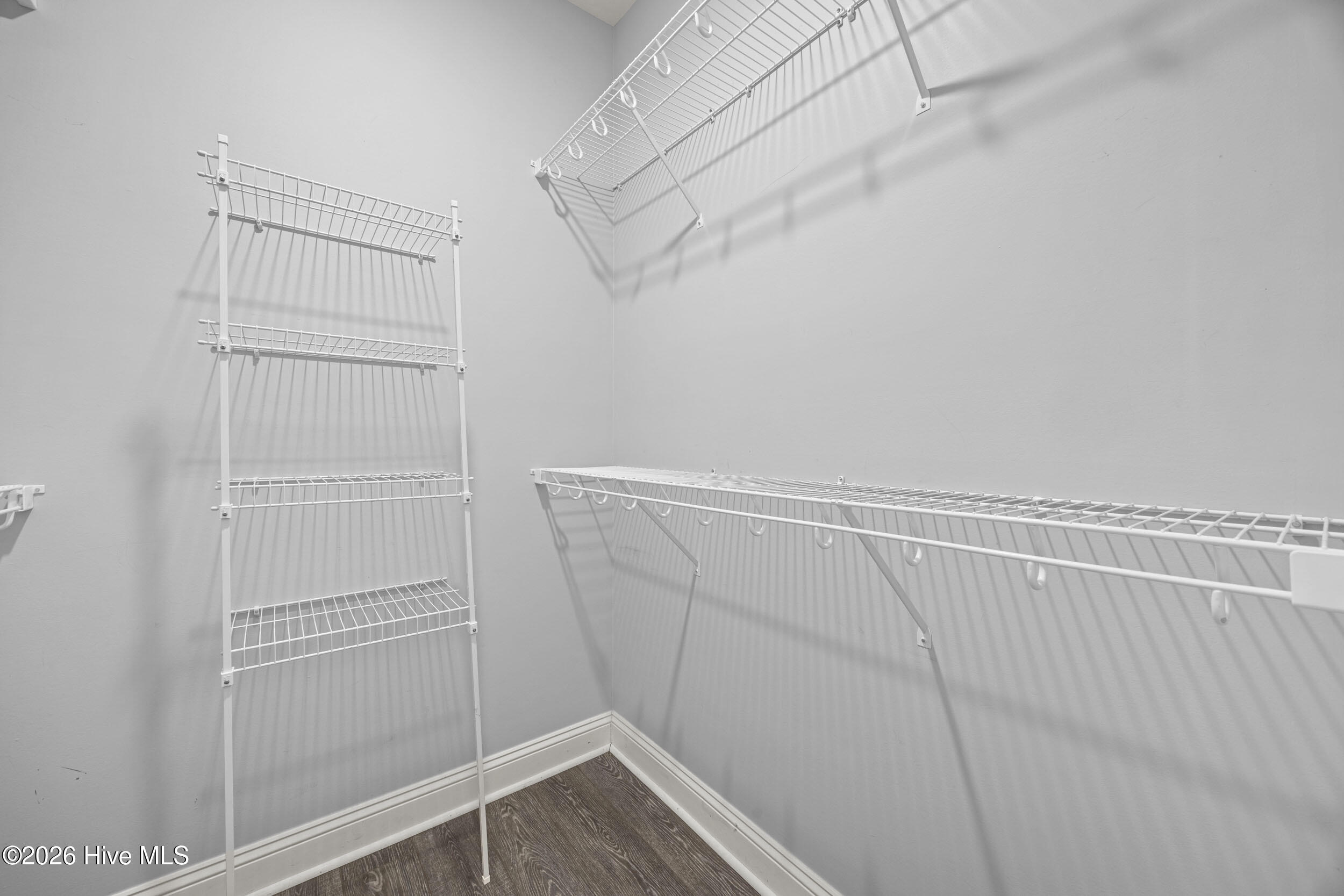 100550932 | Photo 29