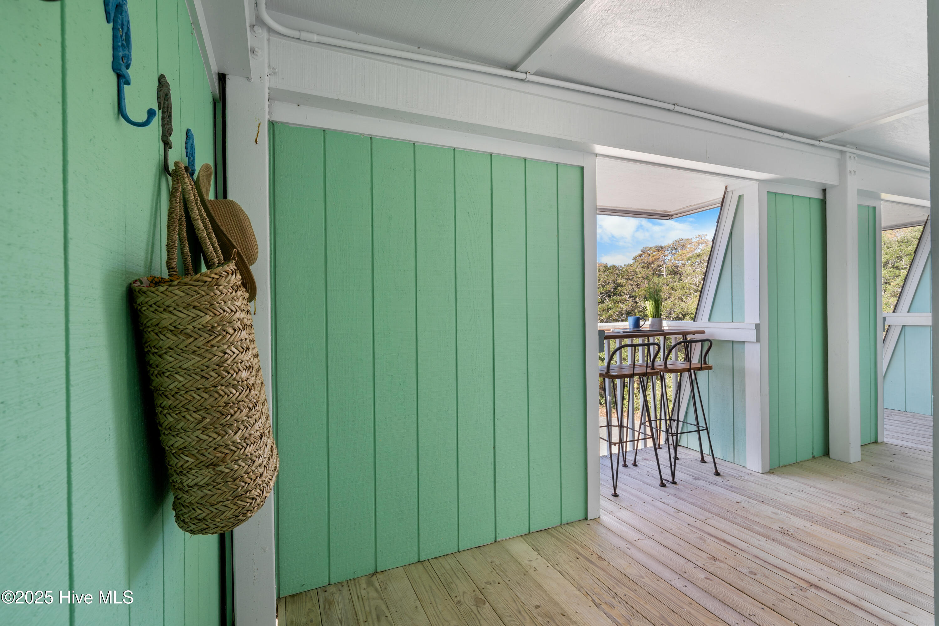 100536900 | Photo 12