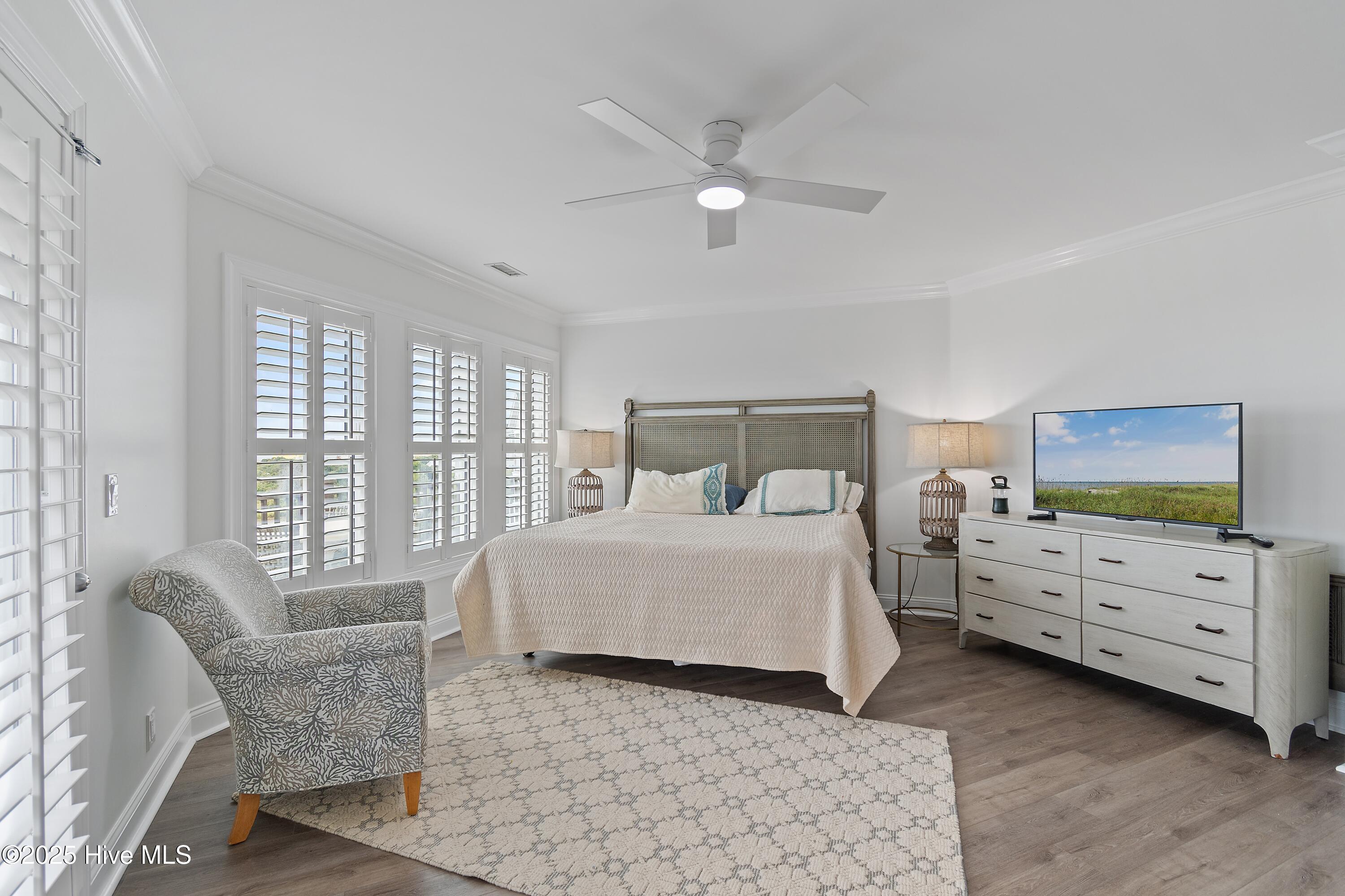 100536702 | Photo 82