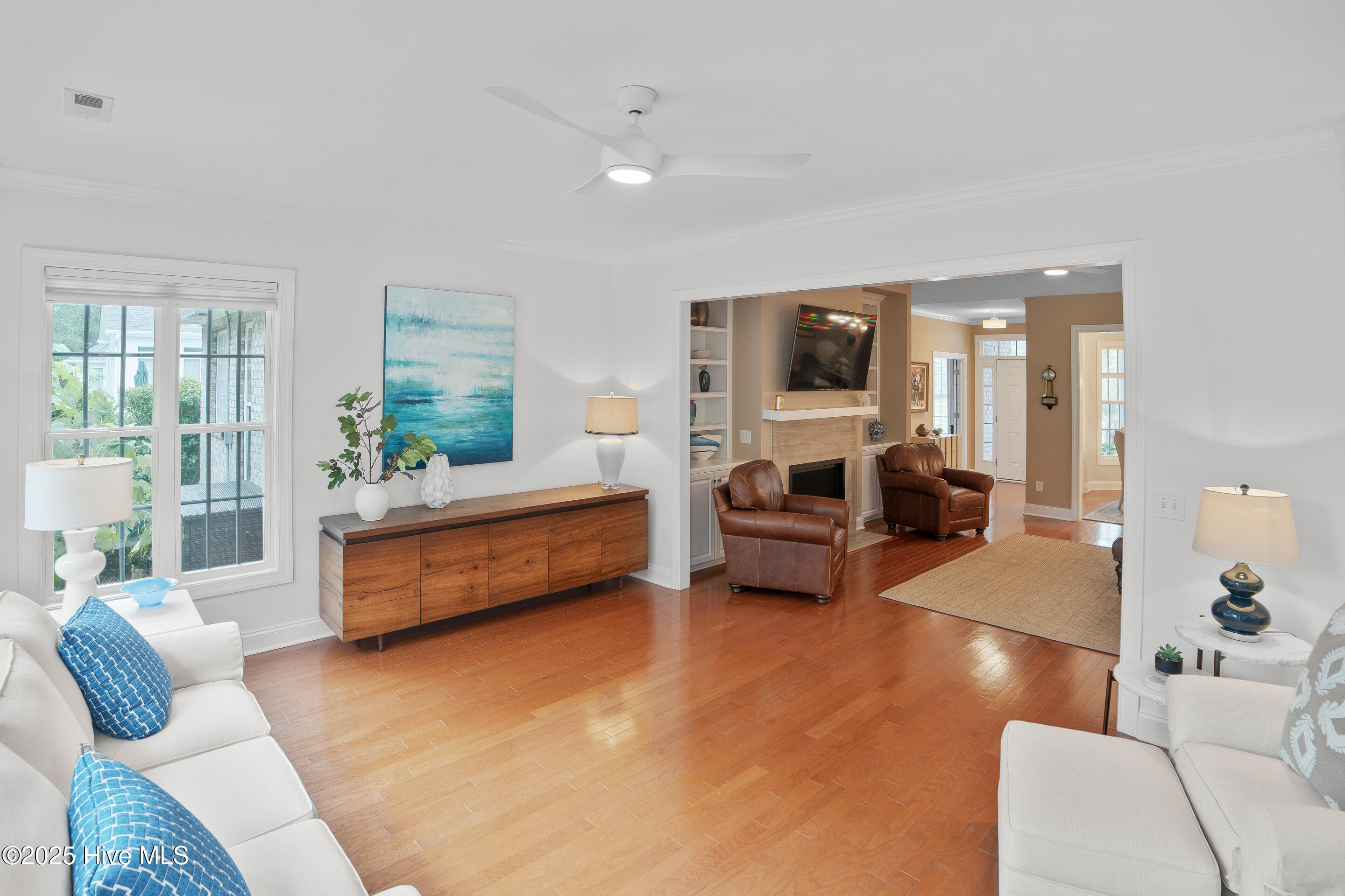 100526851 | Photo 15