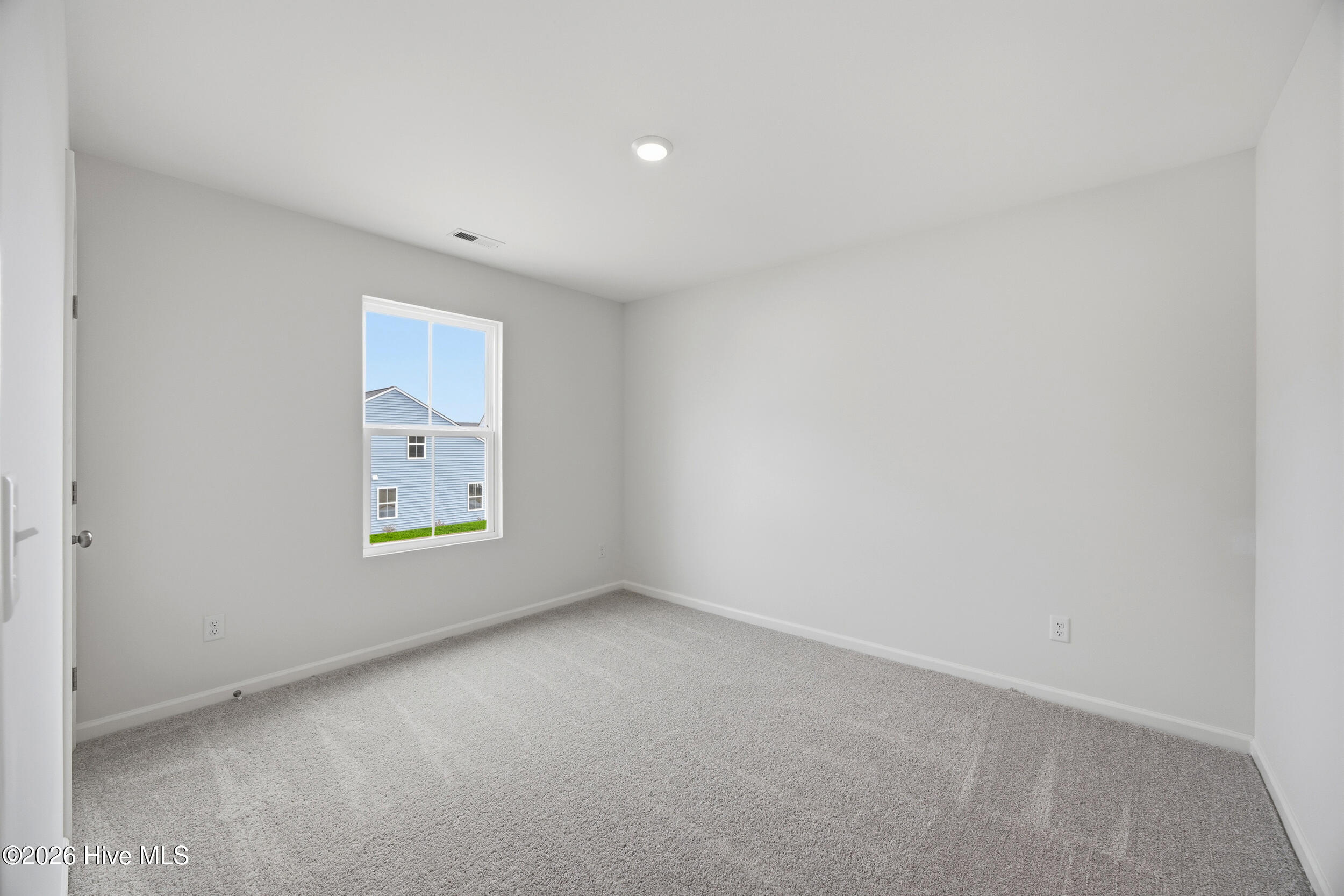 100546263 | Photo 13