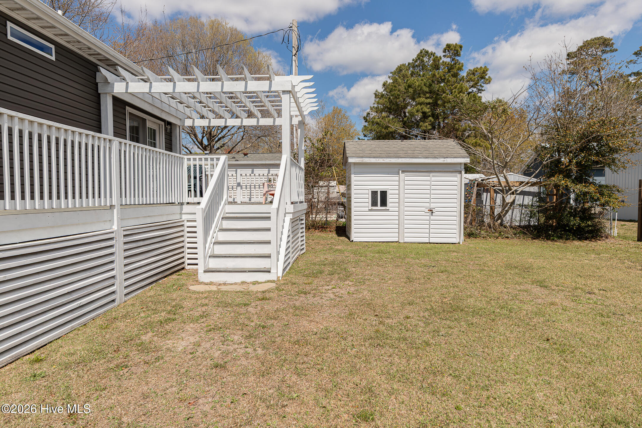 100563969 | Photo 54