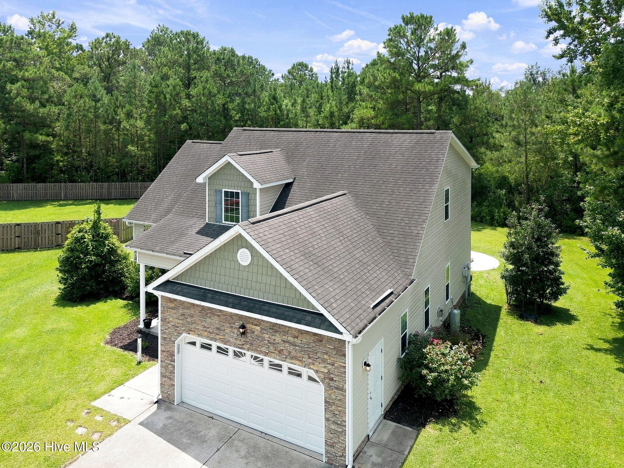 302 Squire Court,Maple Hill