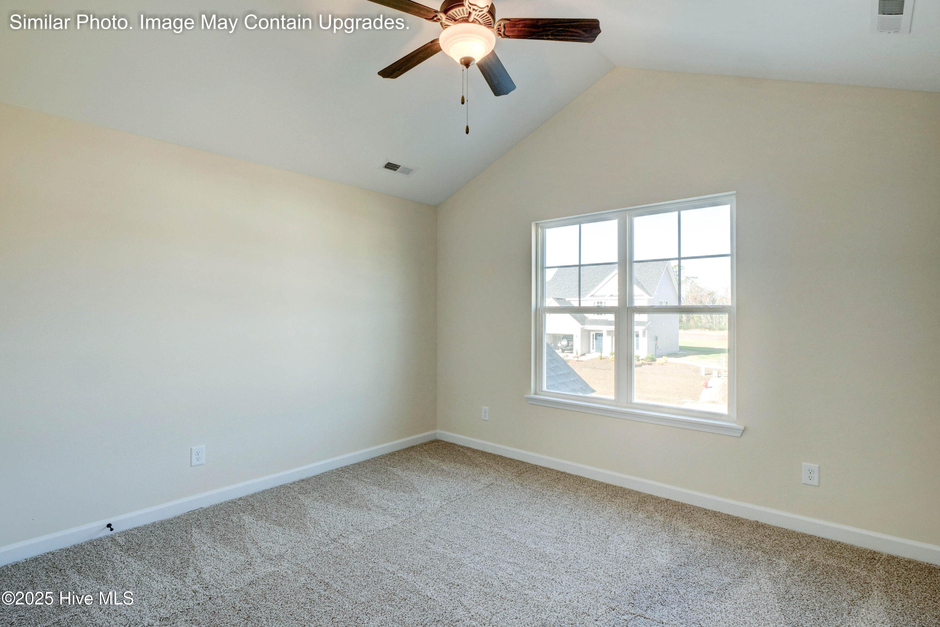 100530055 | Photo 26