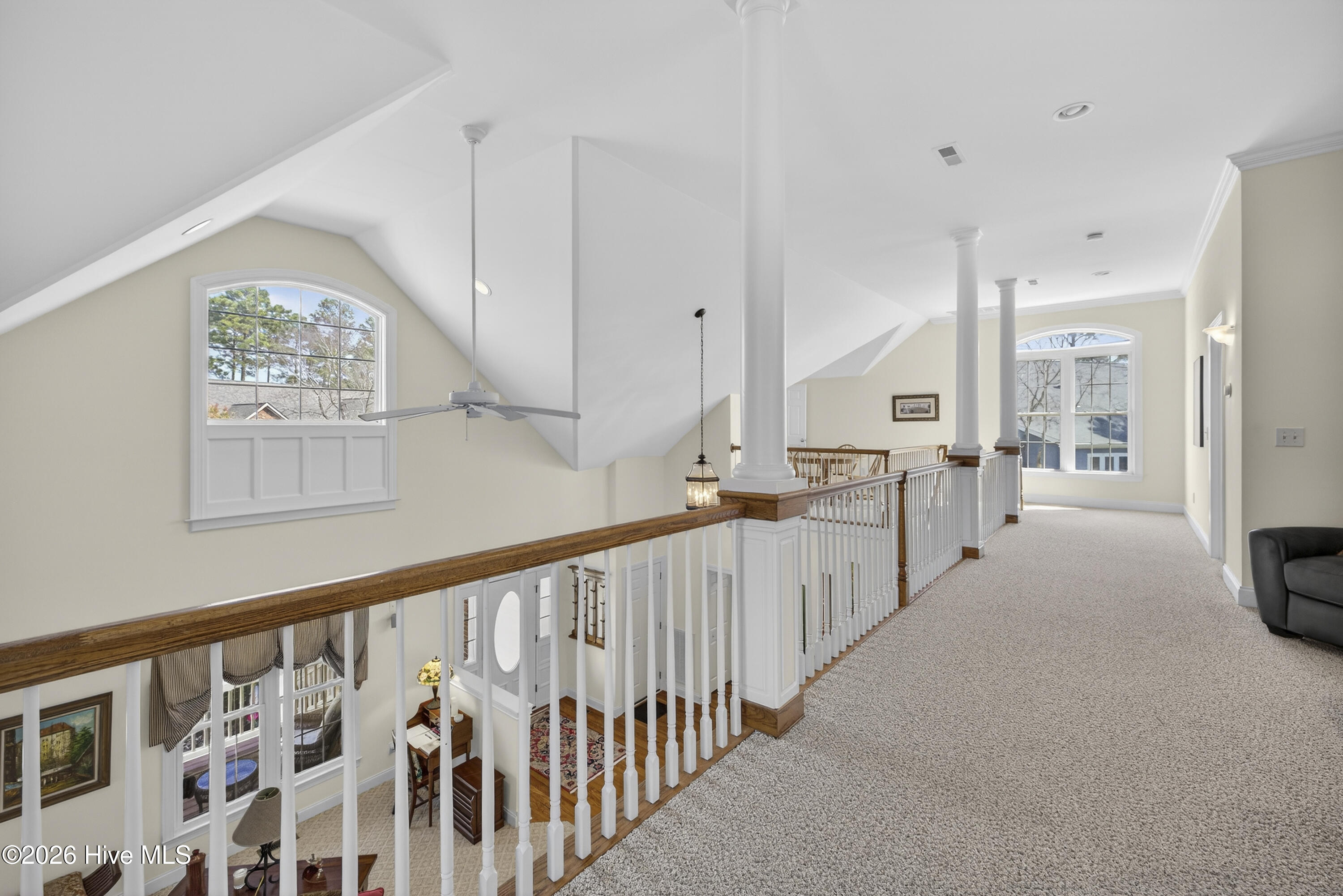 100561189 | Photo 58