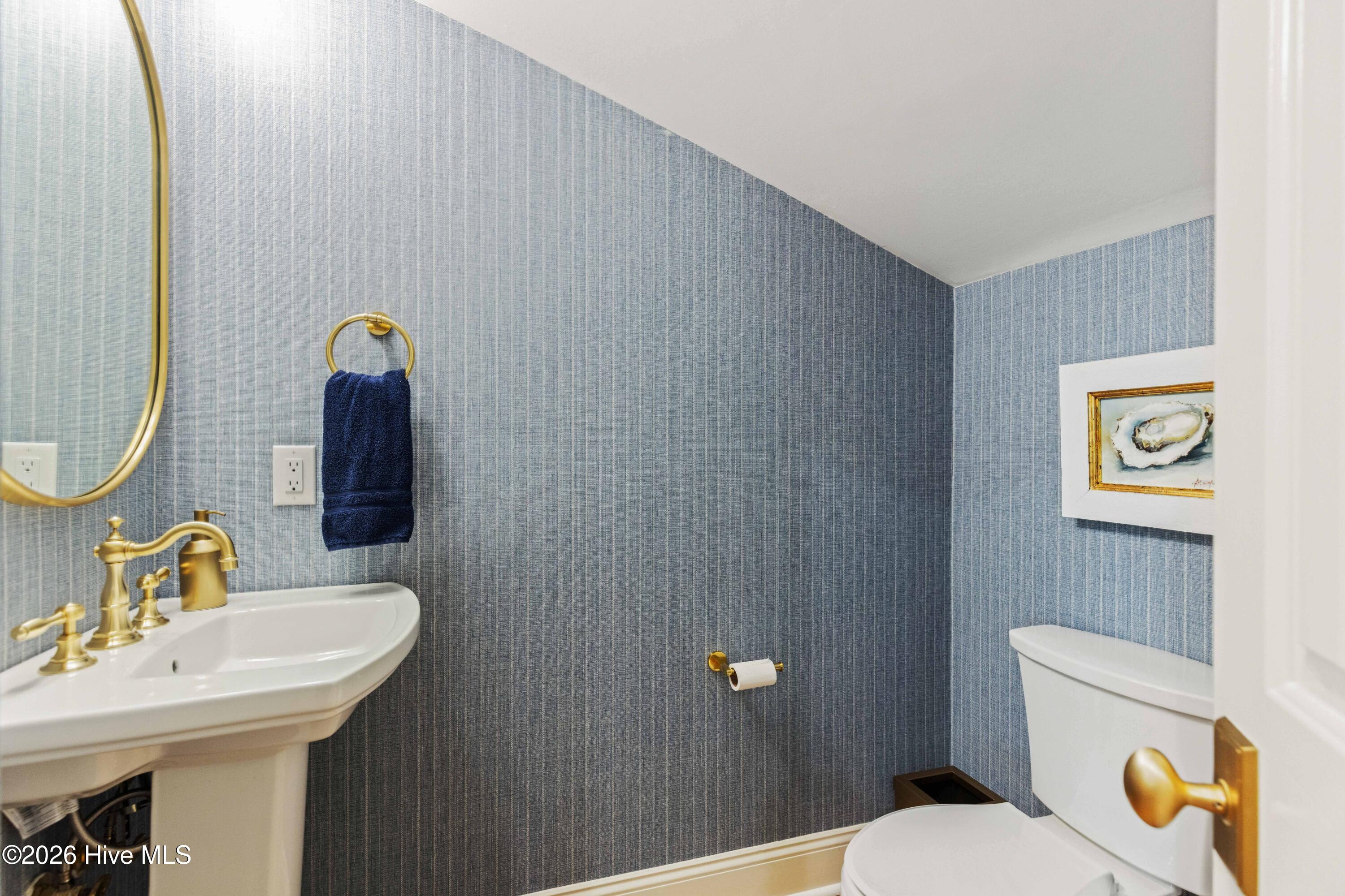 100555813 | Photo 39