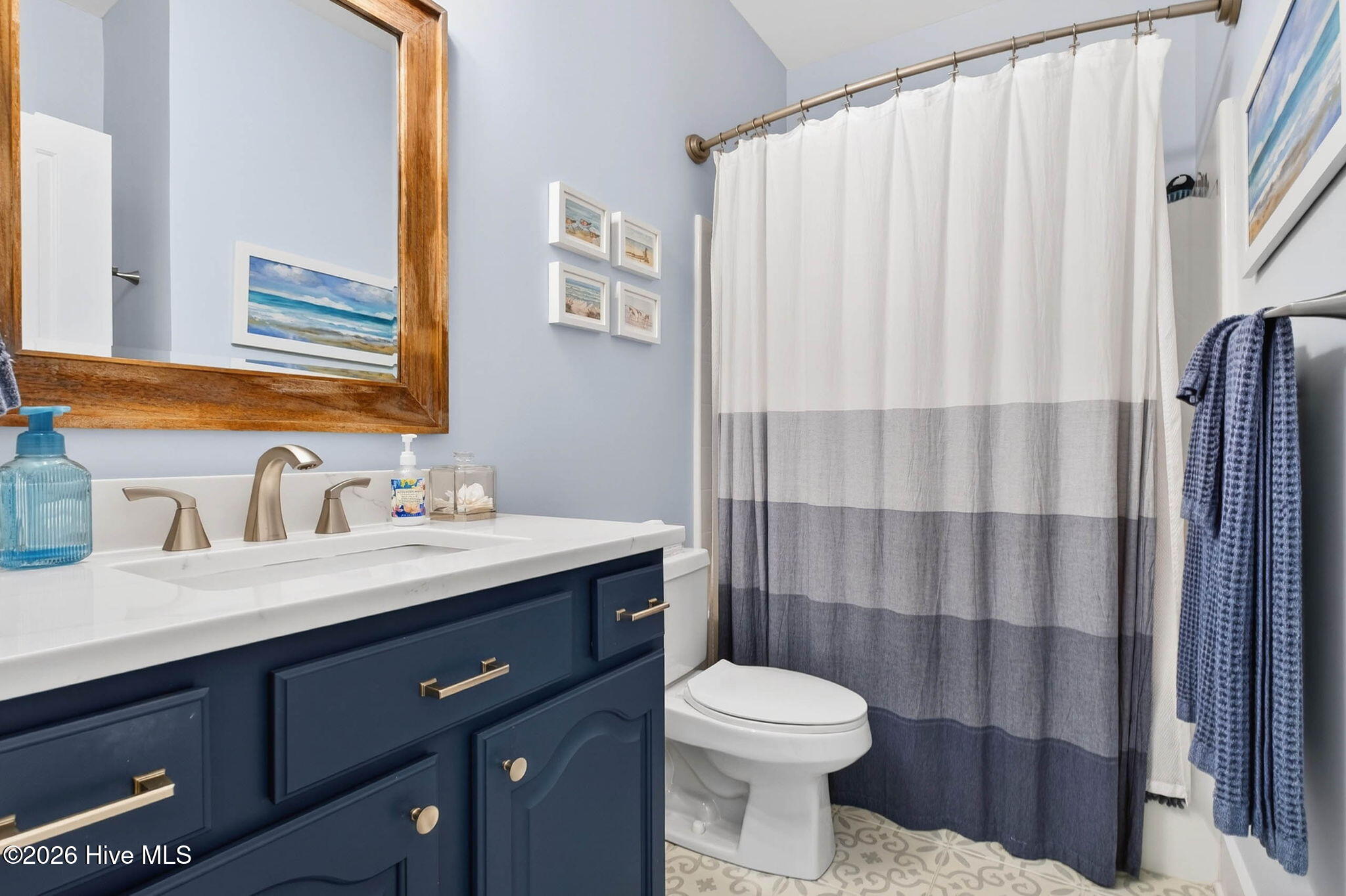 100564784 | Photo 32