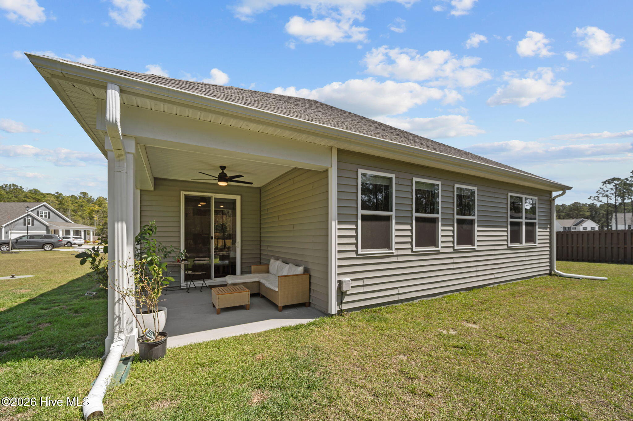 100564273 | Photo 37