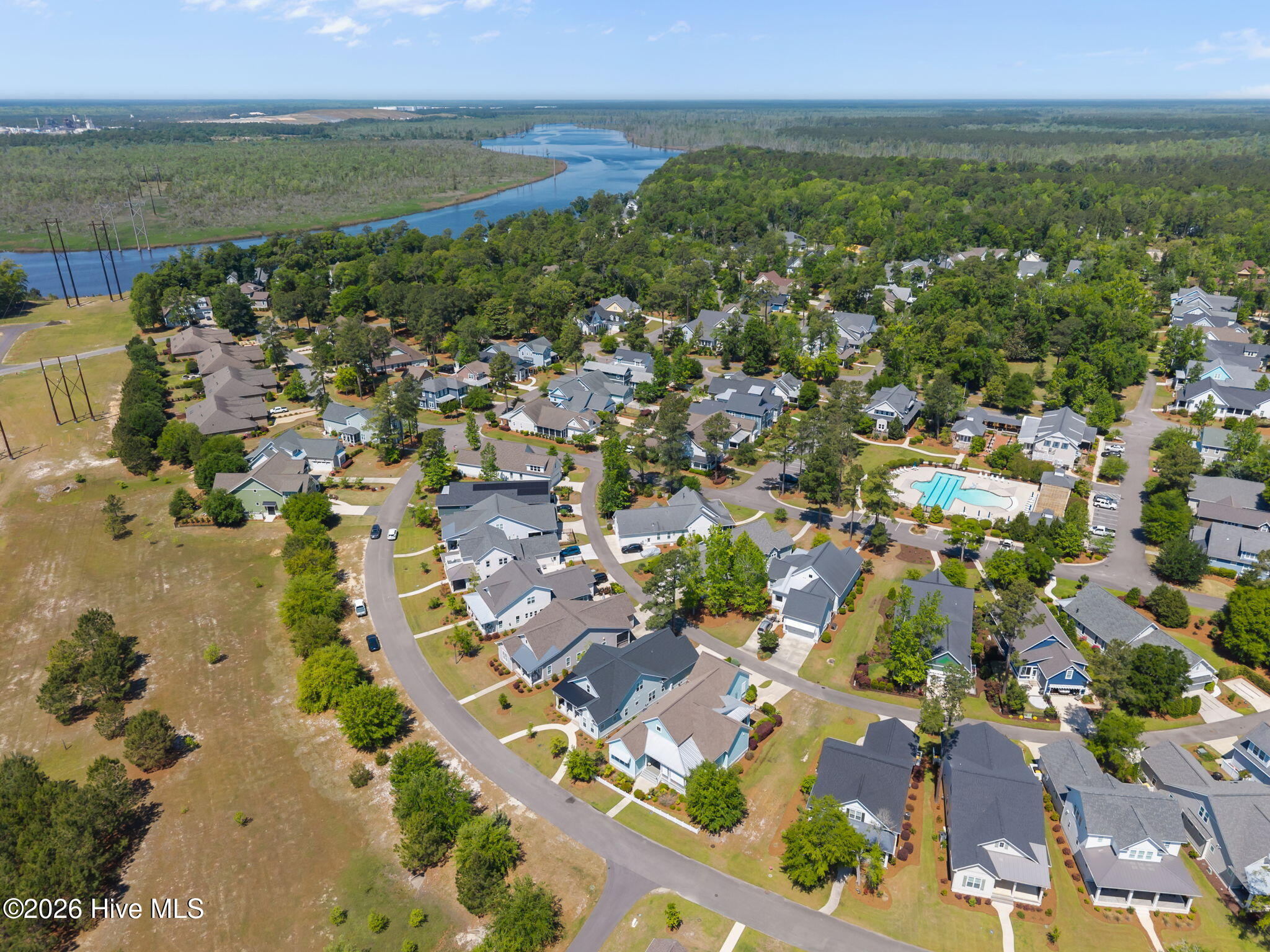 100568555 | Photo 41