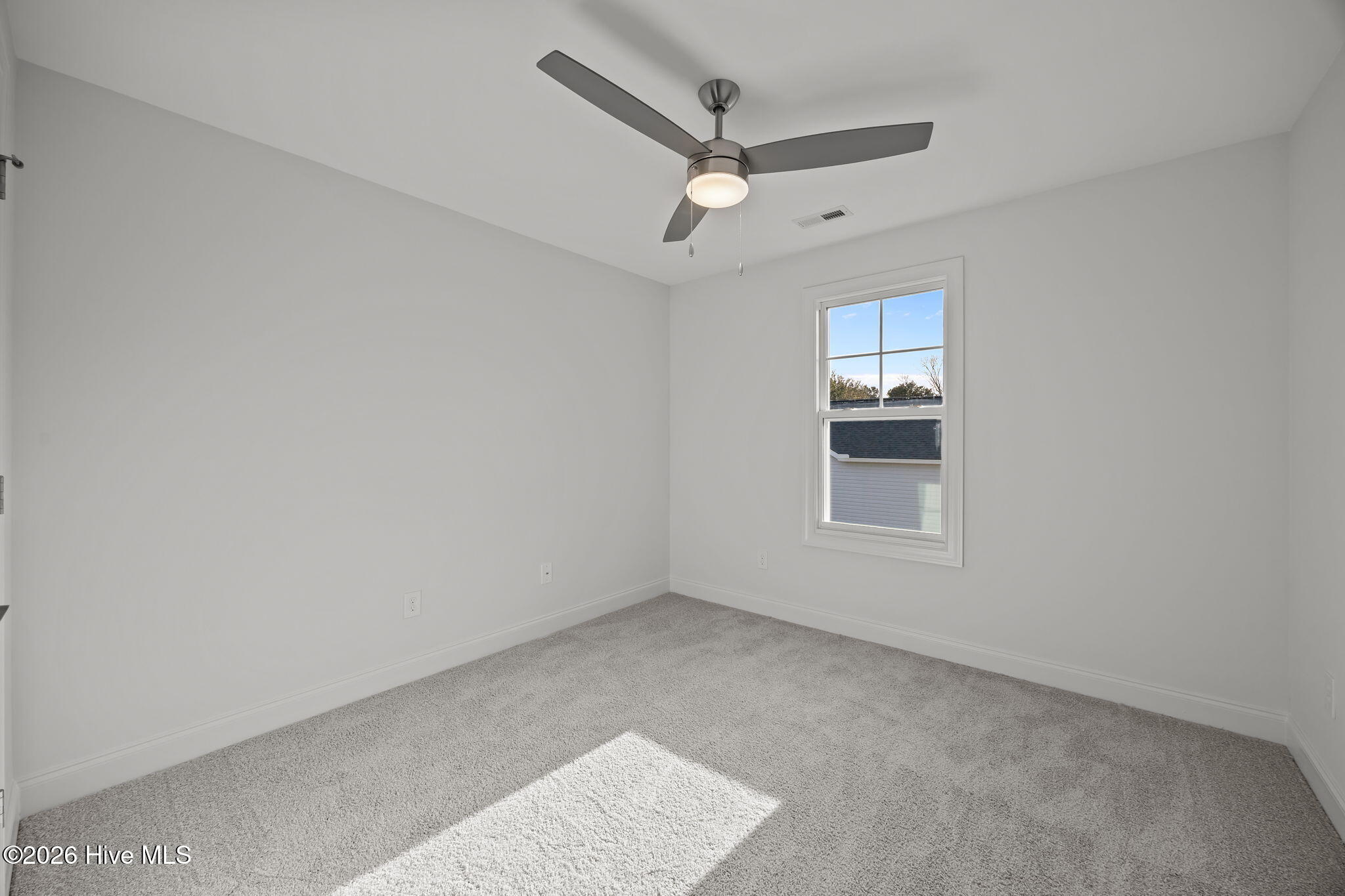 100528715 | Photo 32