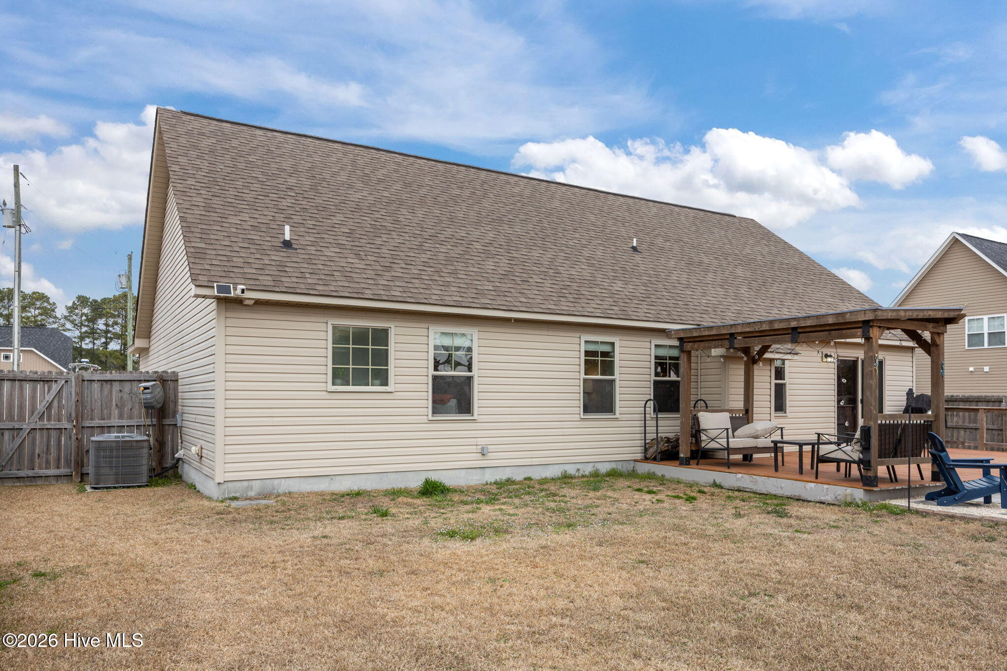 100557162 | Photo 34