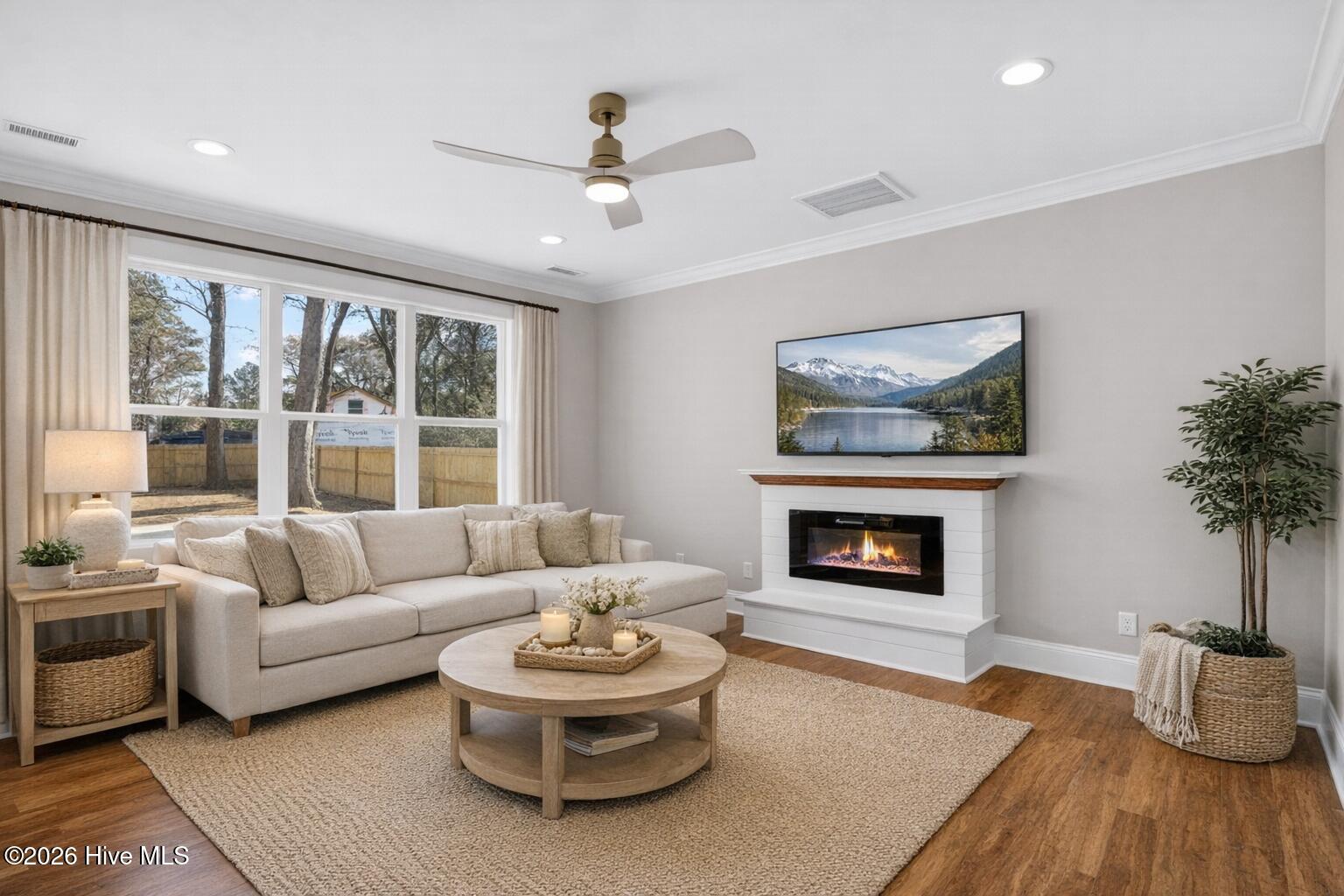 404 S Bodenheimer Street, Burgaw, NC, 28425