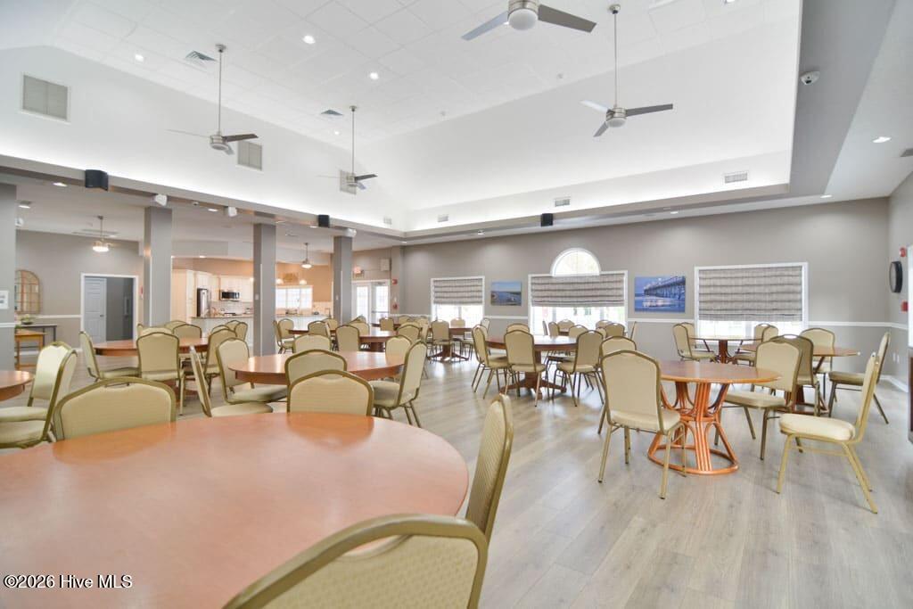 100562819 | Photo 48