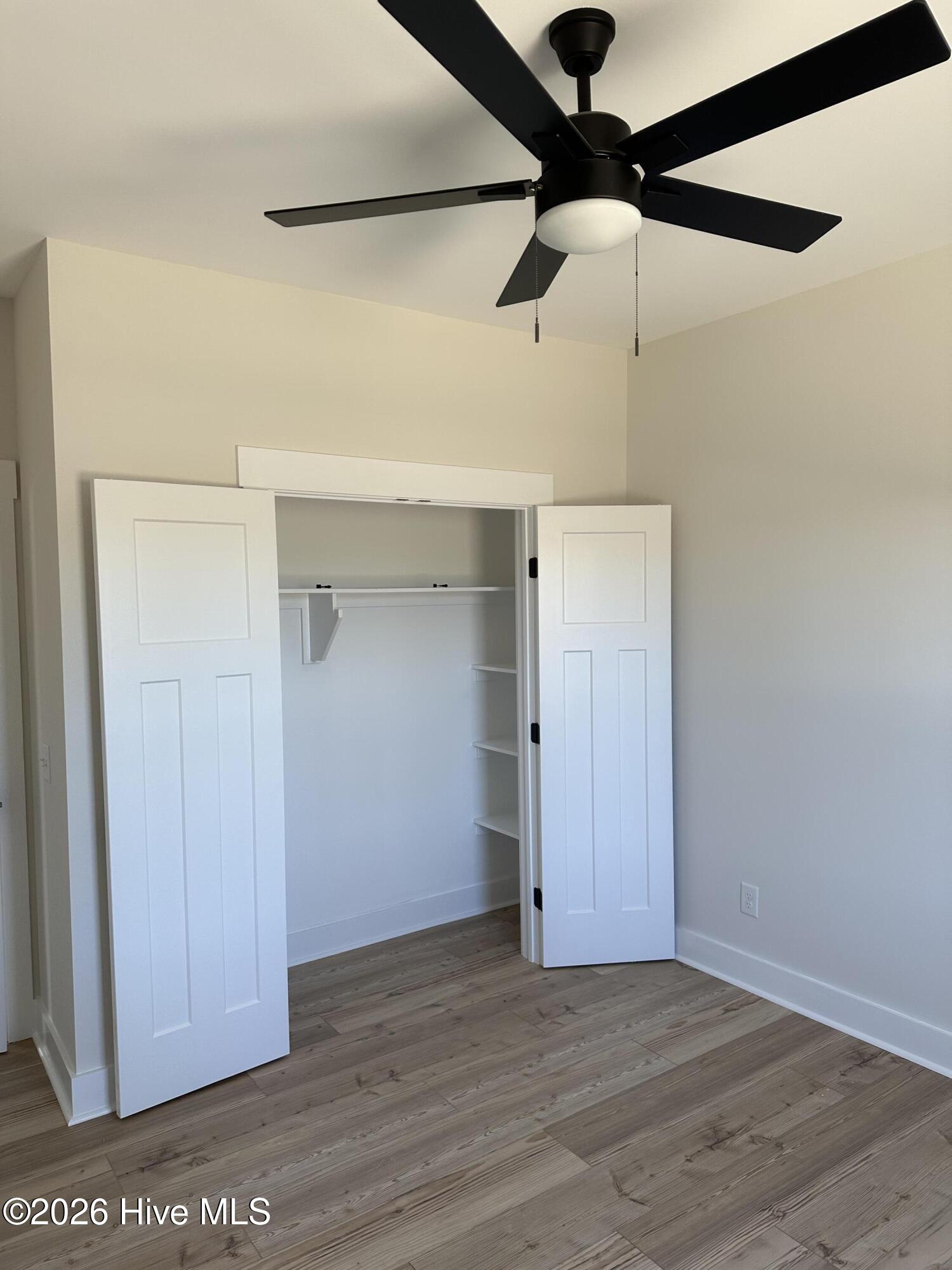 100561346 | Photo 25