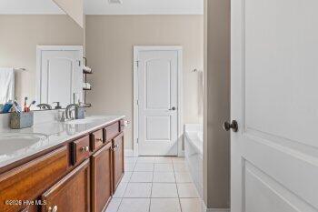 100559576 | Photo 24