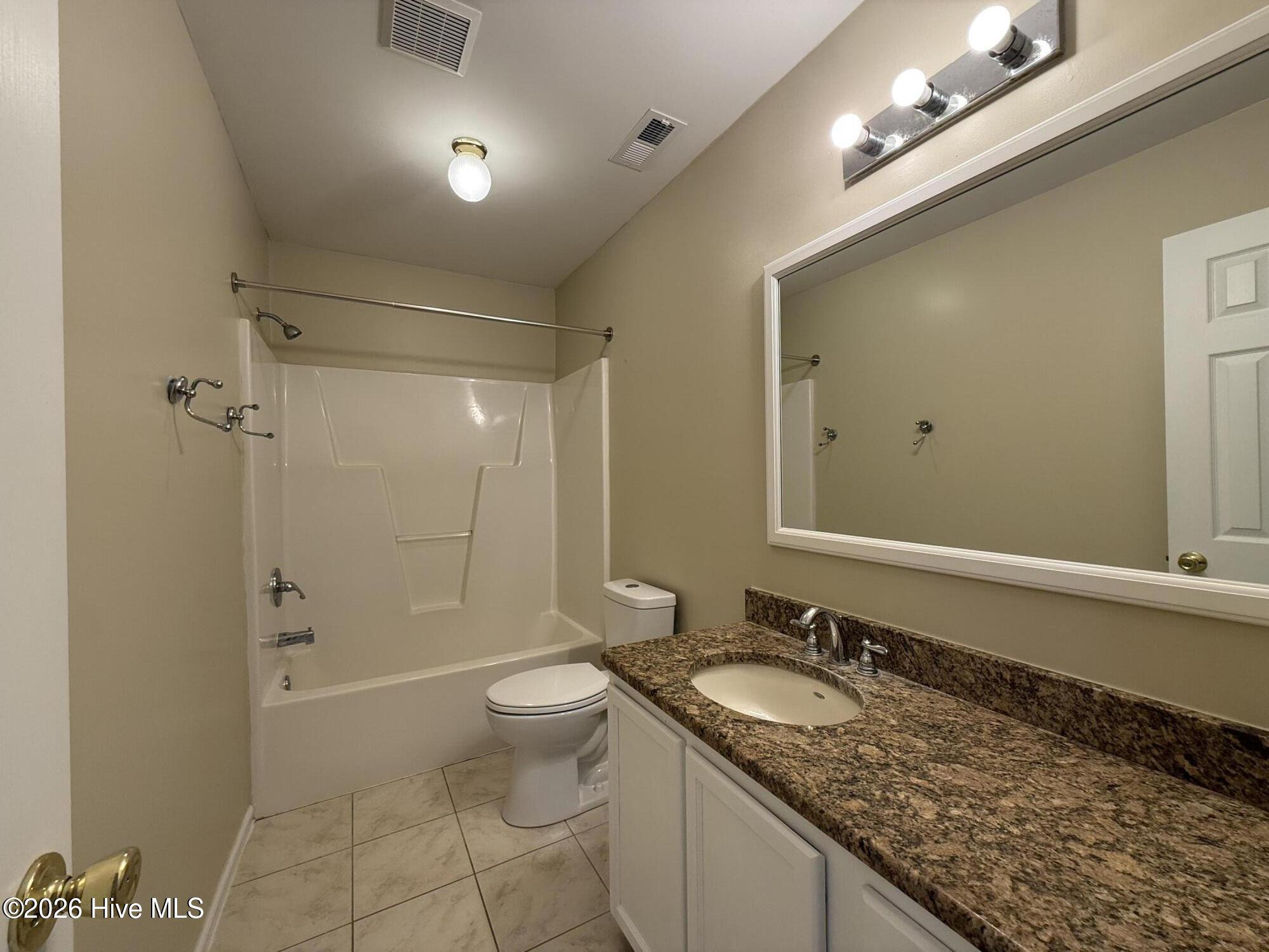 100552957 | Photo 23