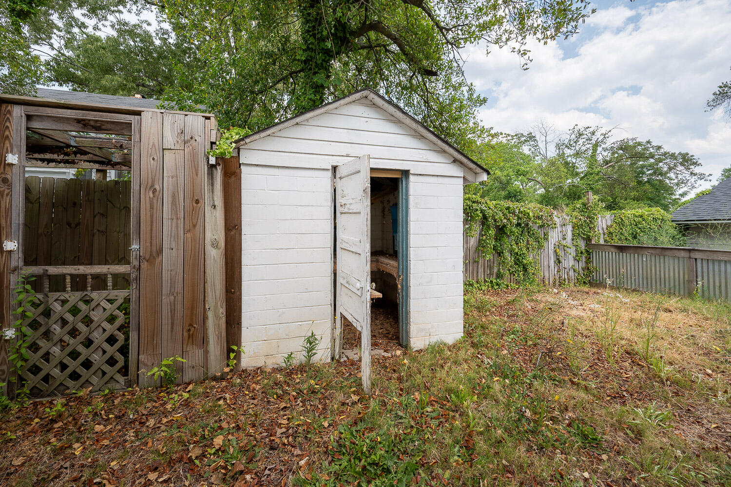 1752 Kissingbower-MLS-29