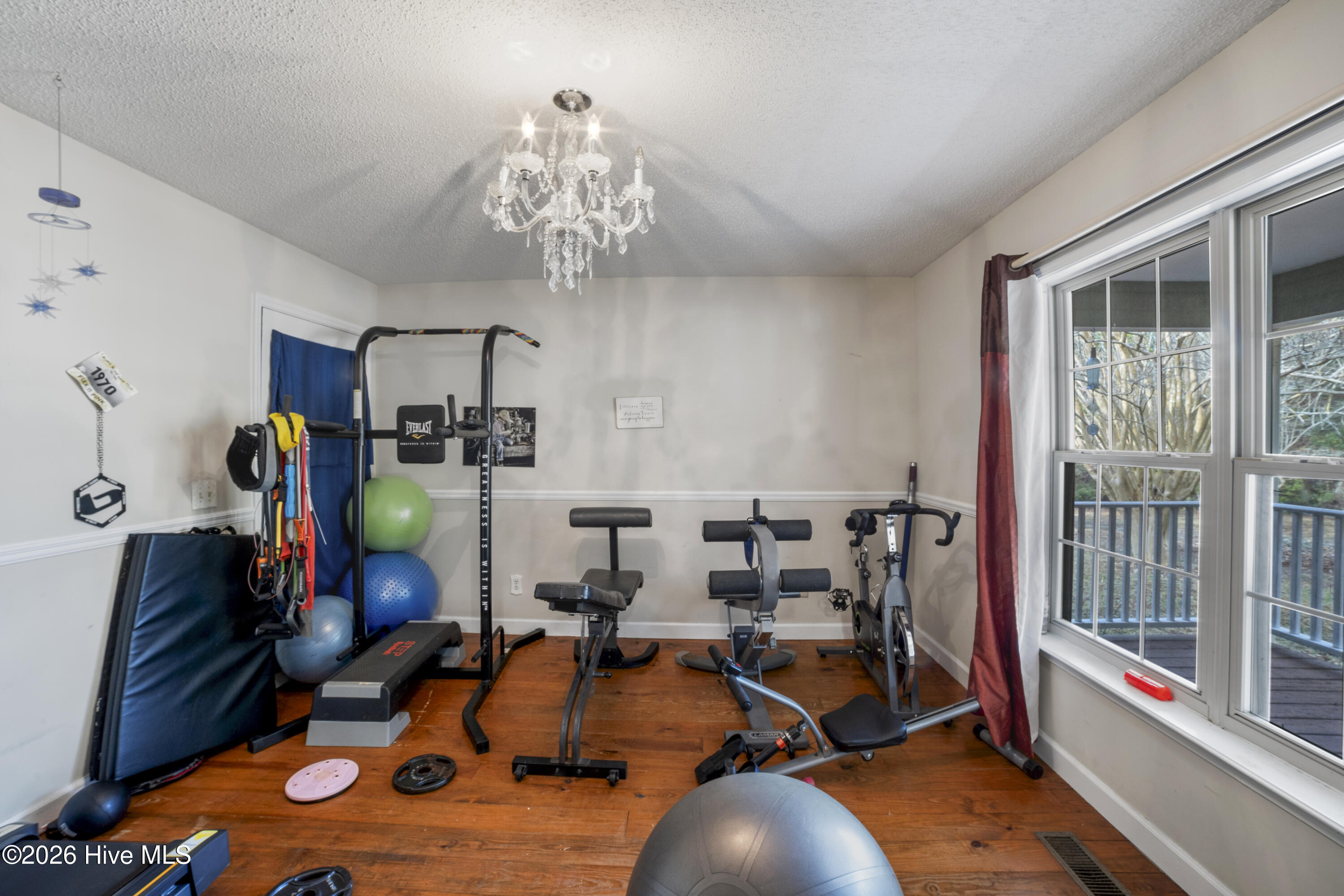 100541663 | Photo 11