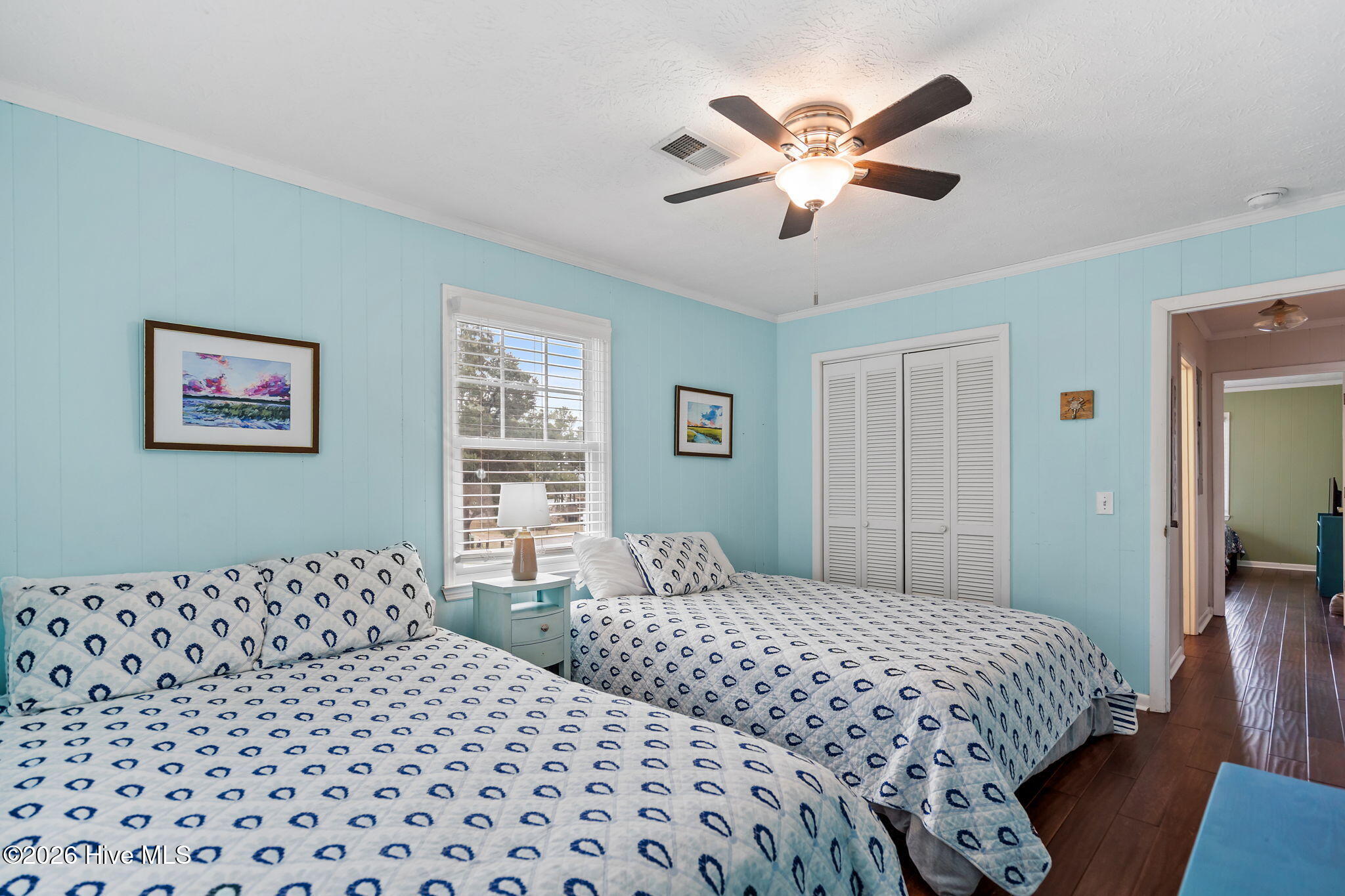 100543033 | Photo 39