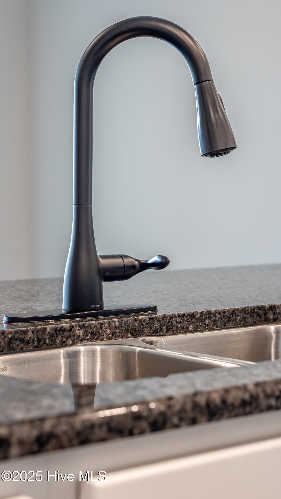 100526053 | Photo 18