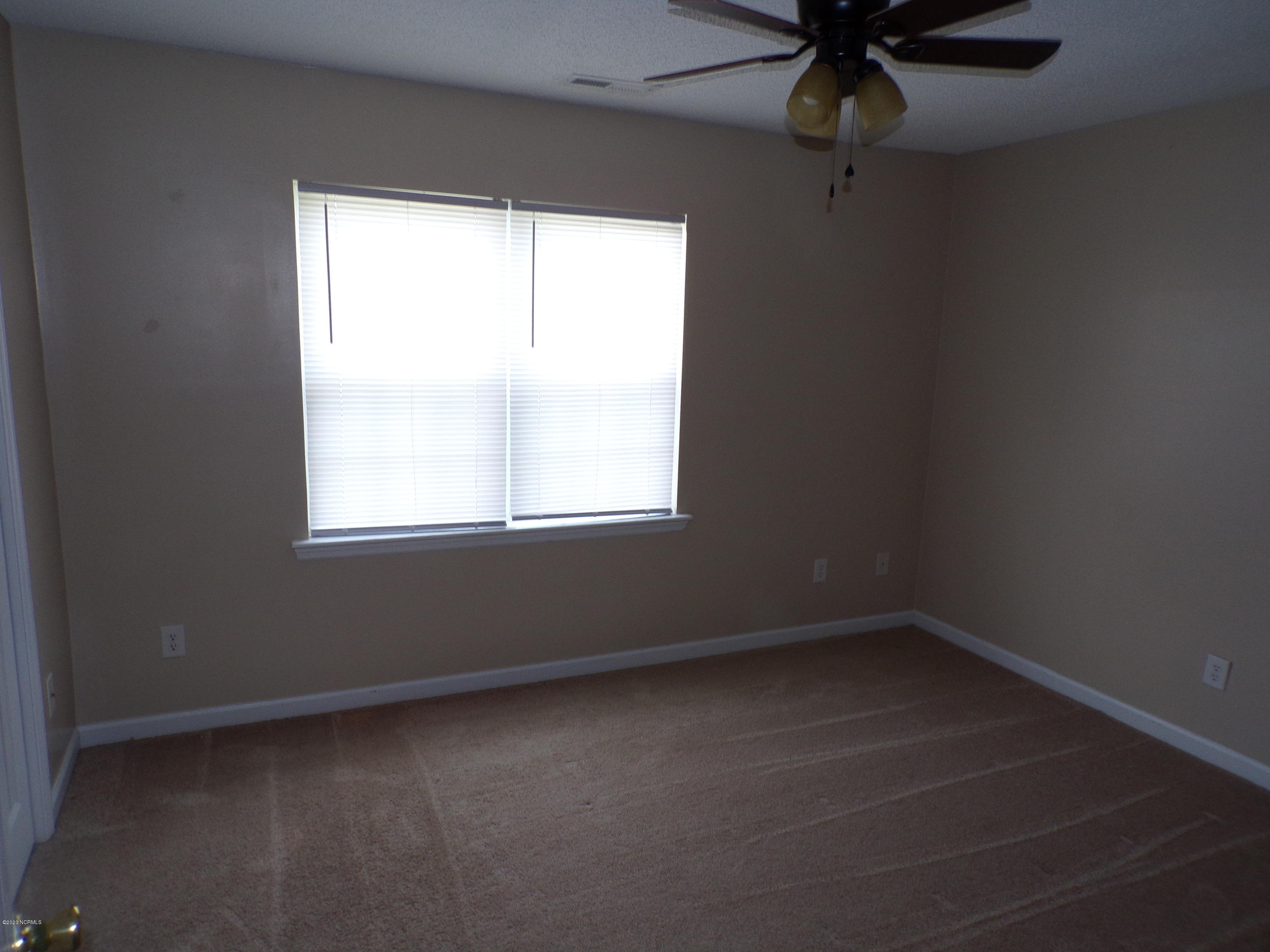 100556621 | Photo 11