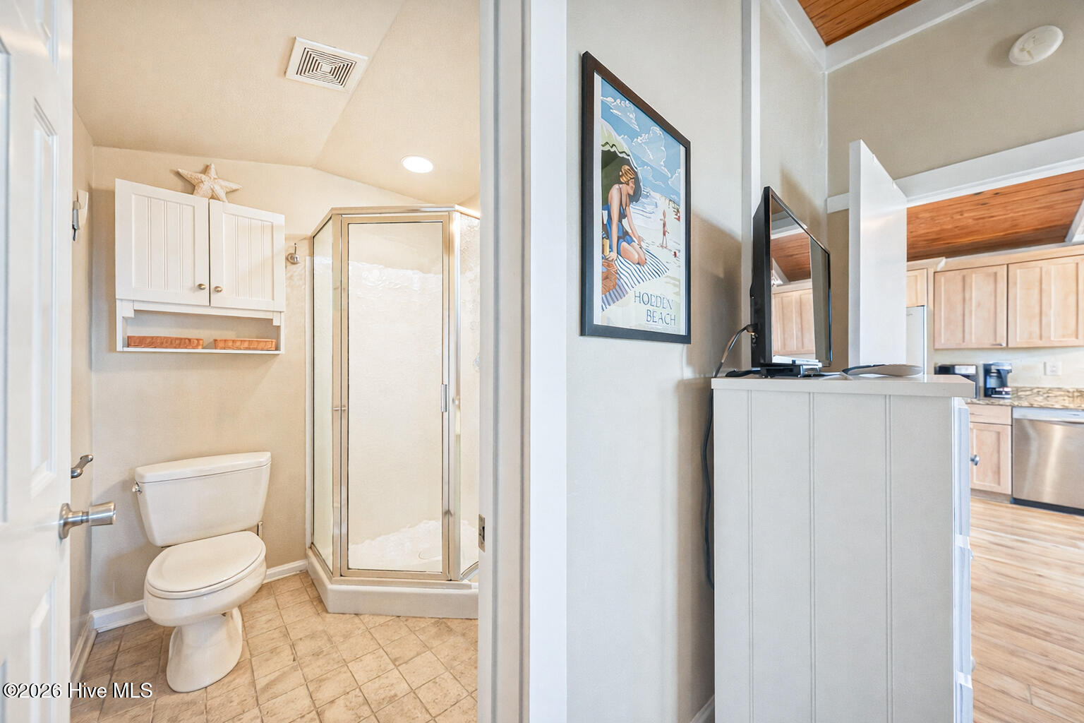 100559967 | Photo 32