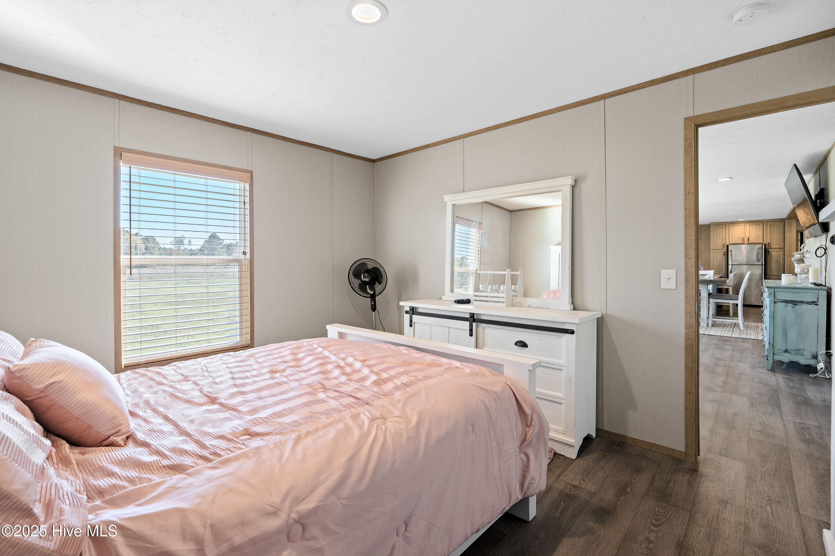 100541074 | Photo 20