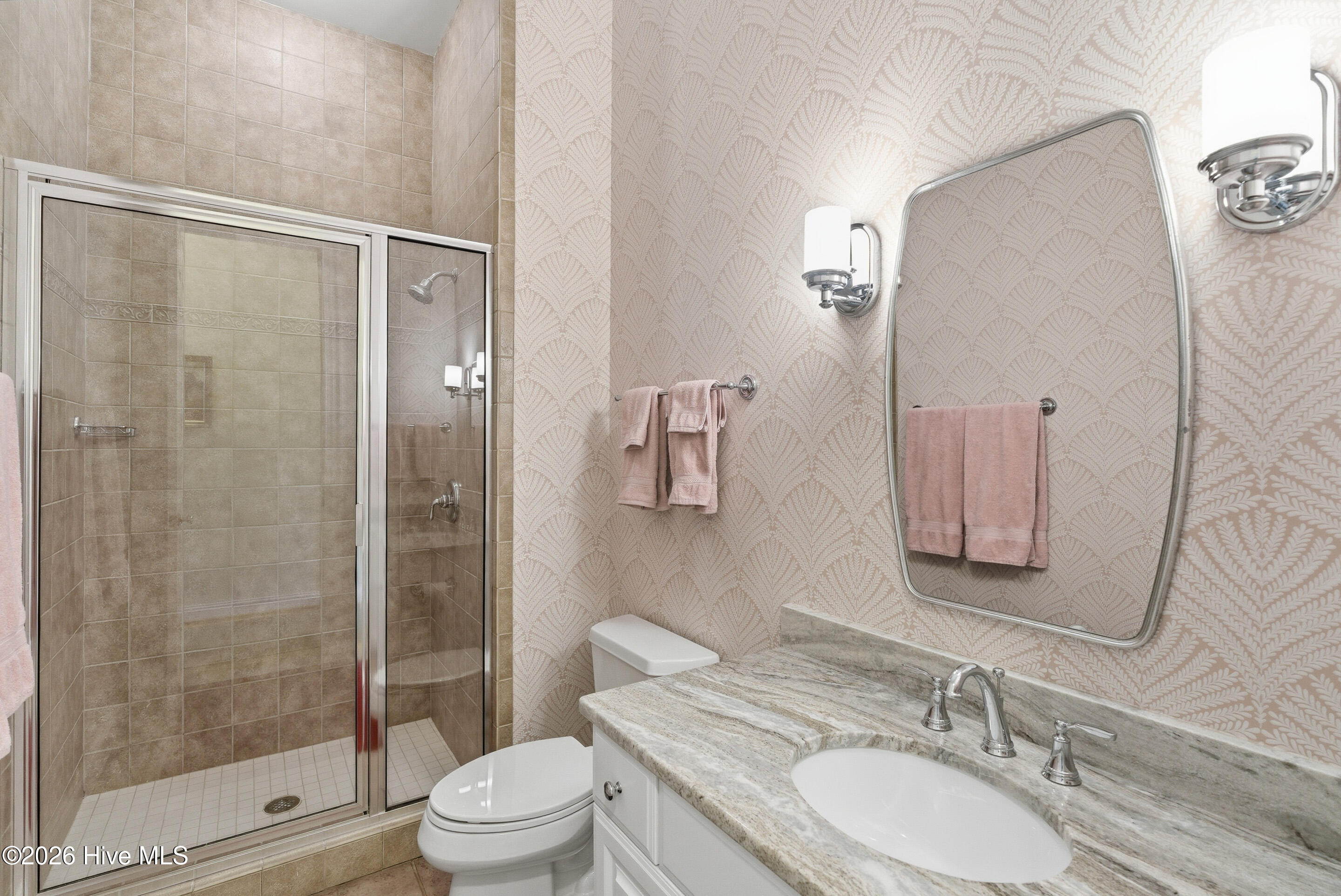 100568595 | Photo 34