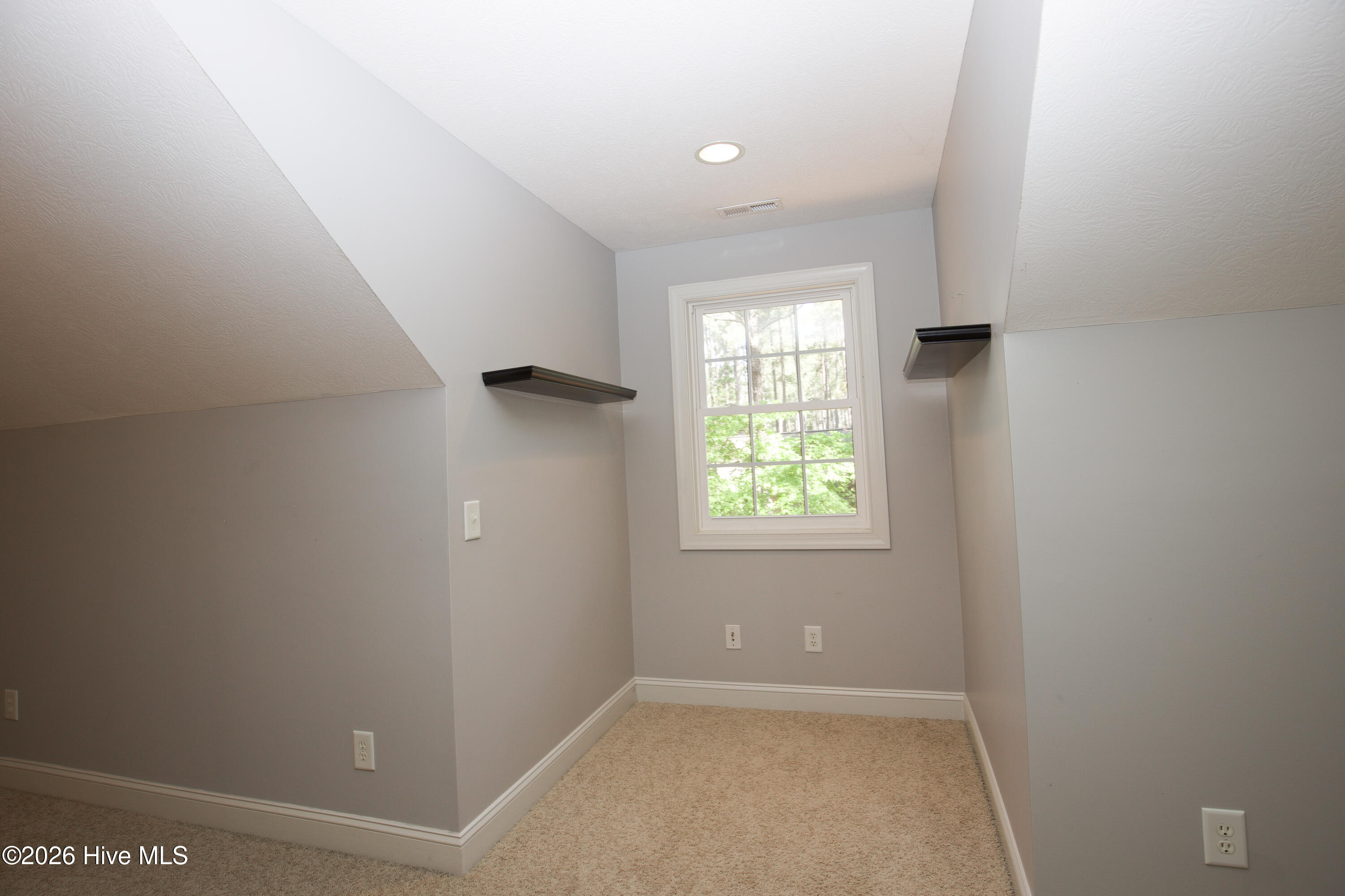 16 Montrose Ct-80