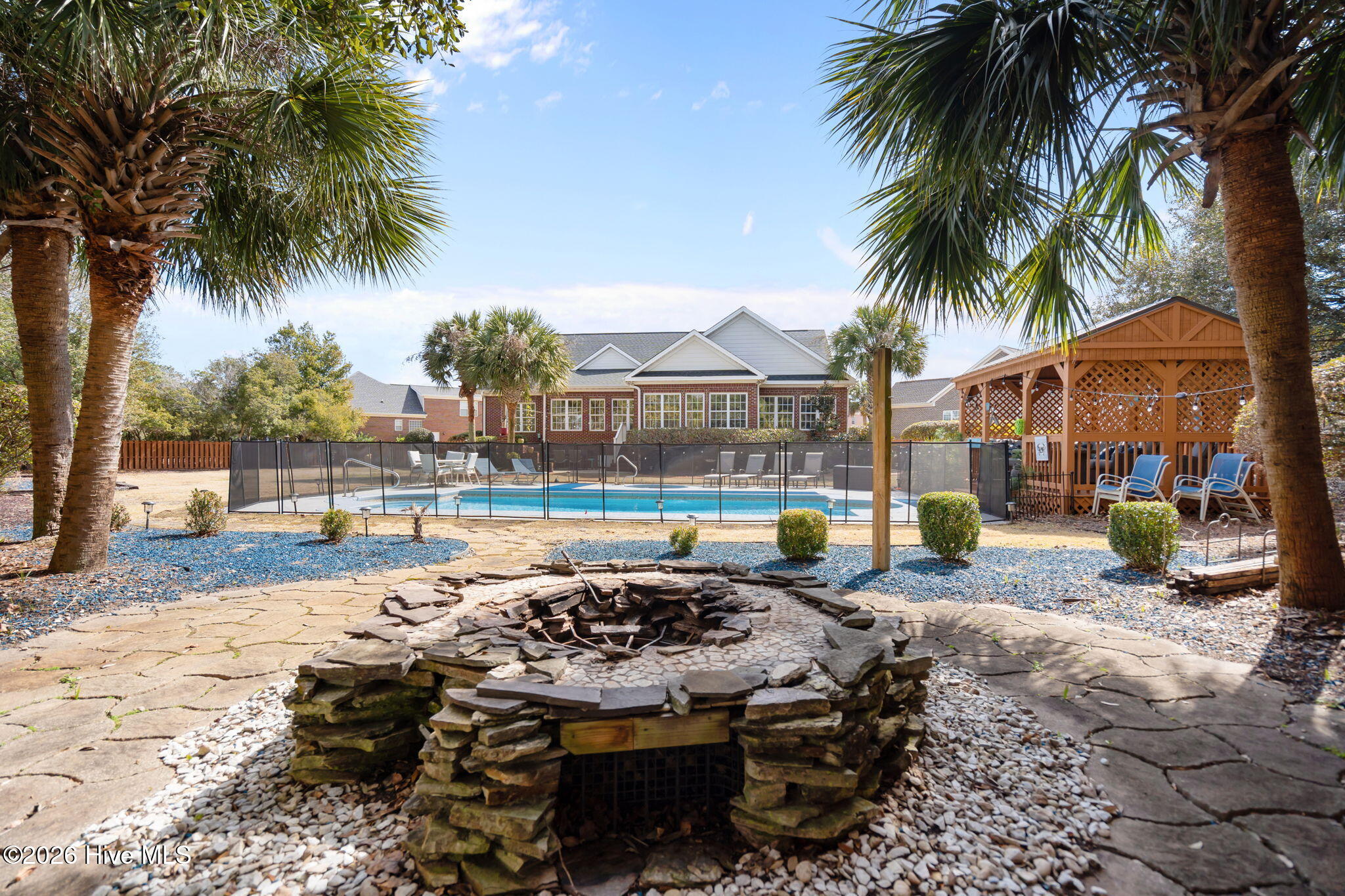 100559700 | Photo 57