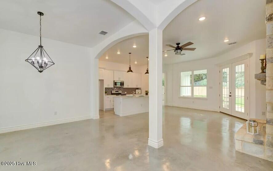 100533177 | Photo 10