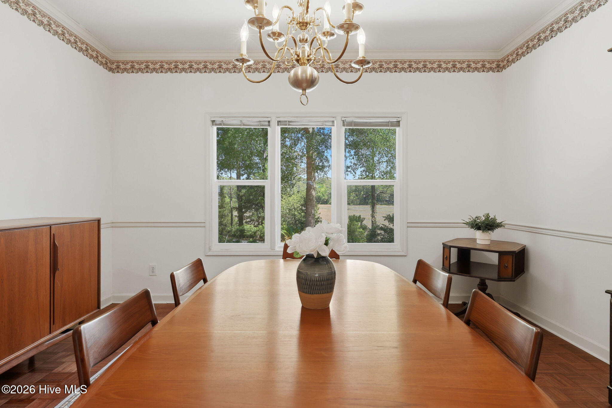 100570378 | Photo 24