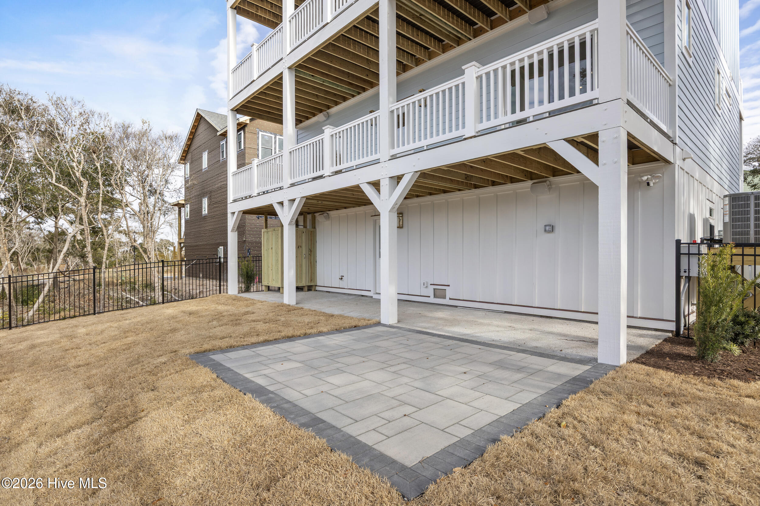 100543064 | Photo 66