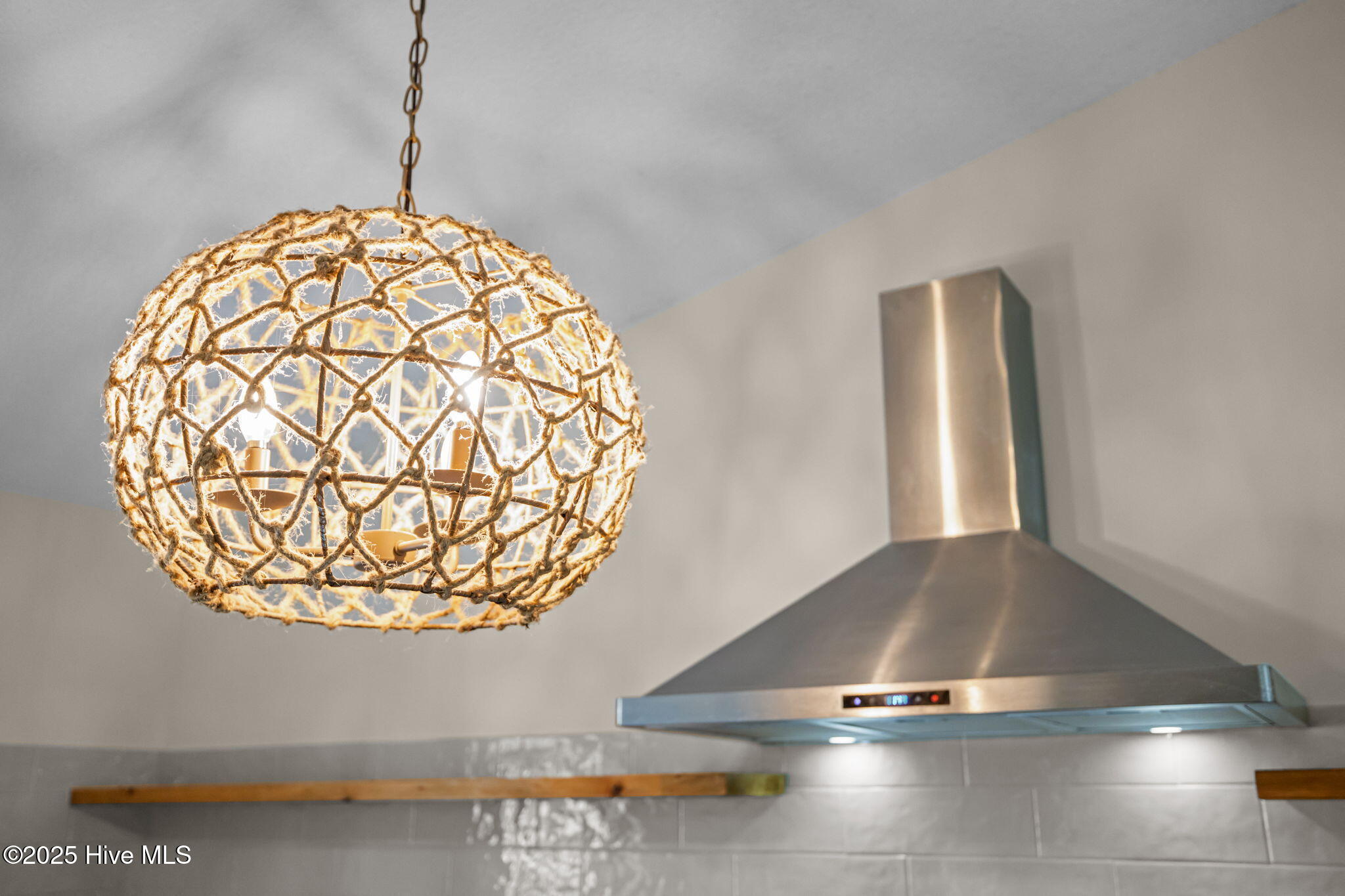 100542316 | Photo 11