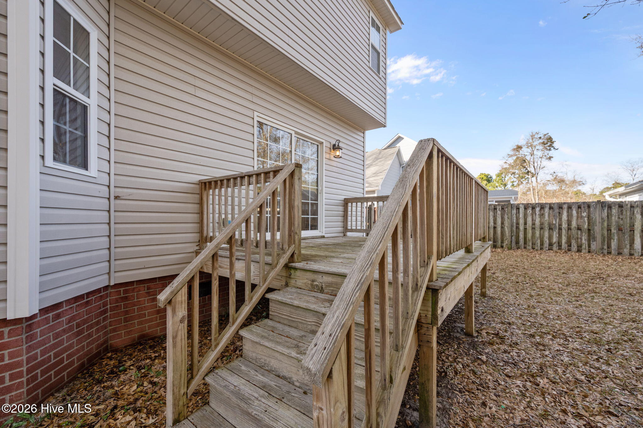 100547961 | Photo 40