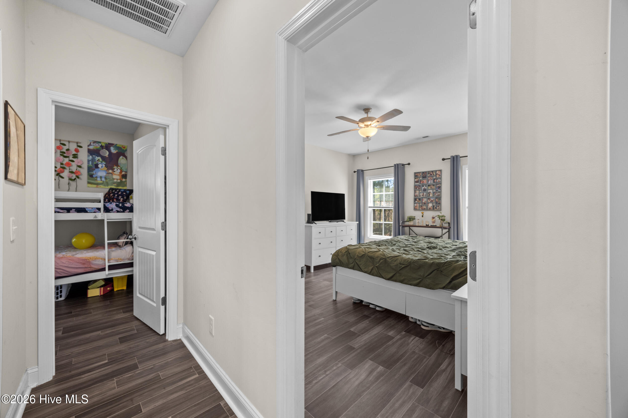 100566658 | Photo 22