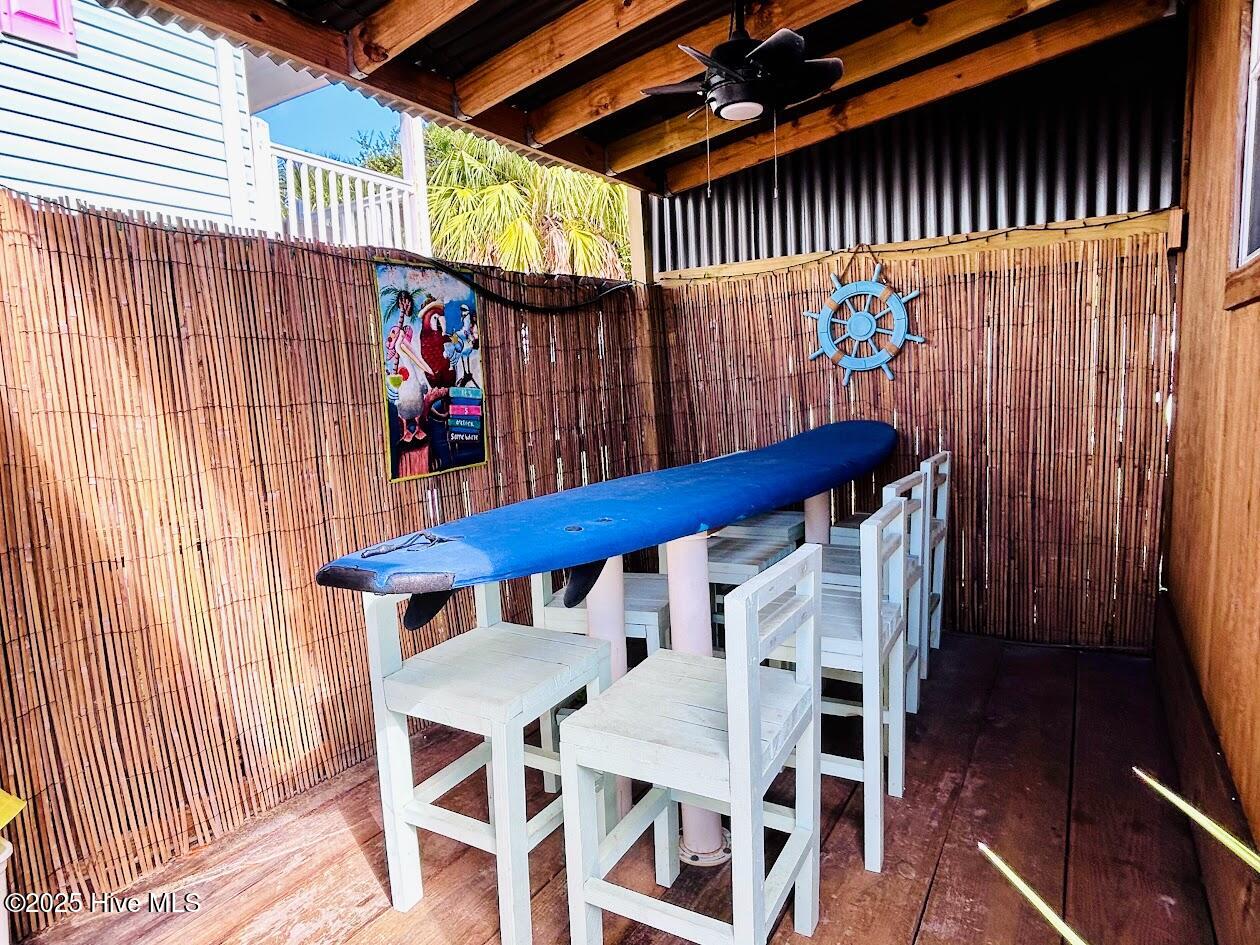 100534064 | Photo 38