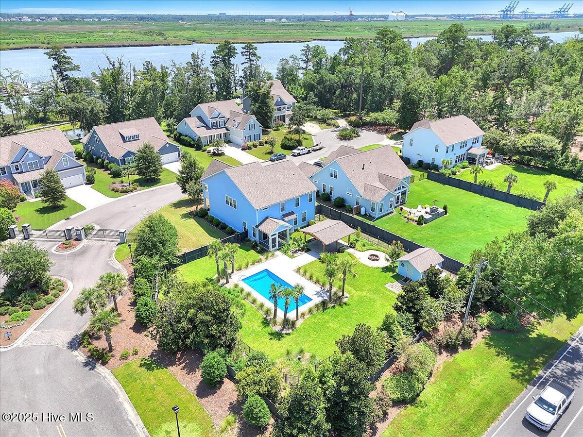 100523445 | Photo 90