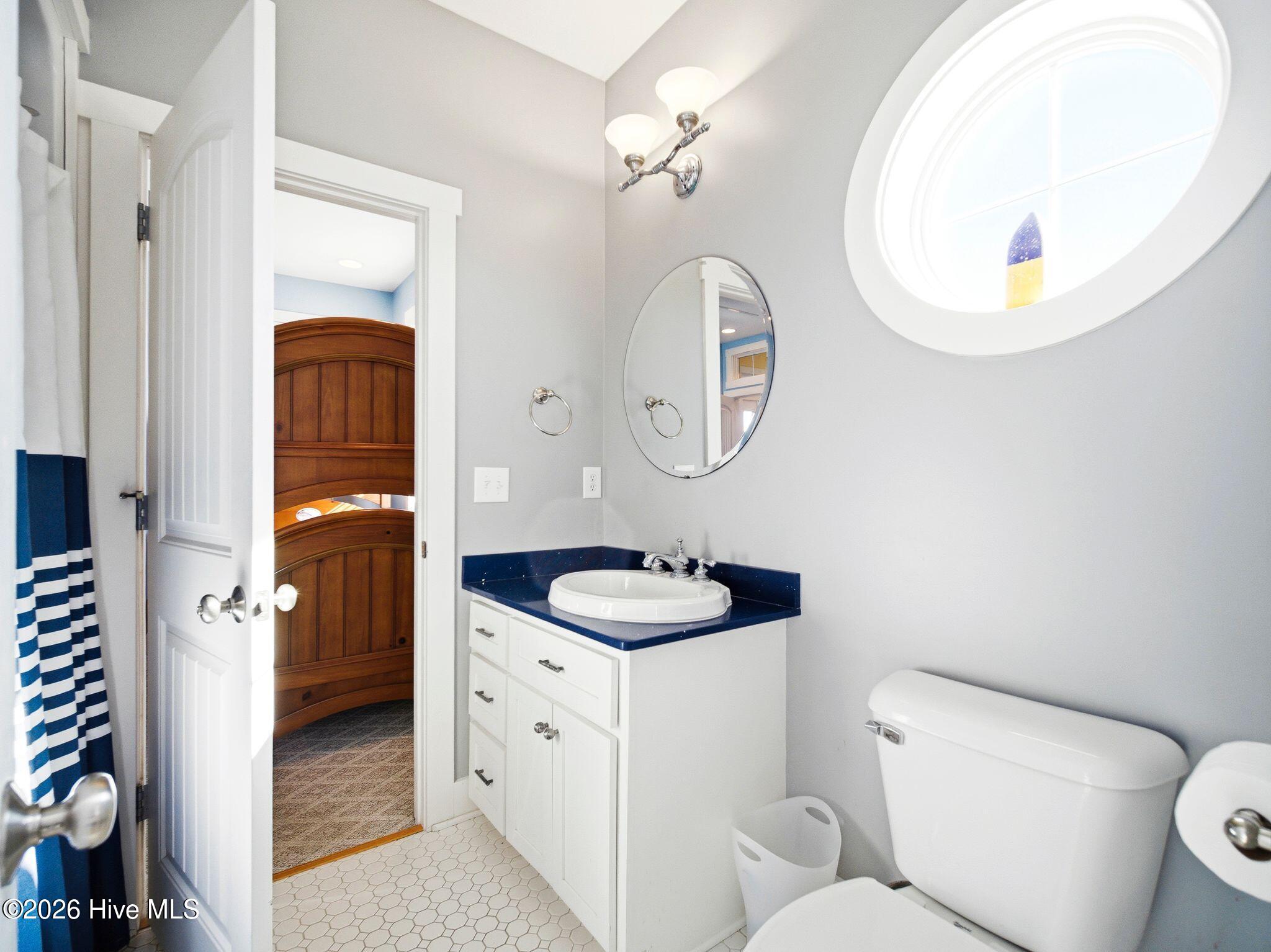 100569349 | Photo 43