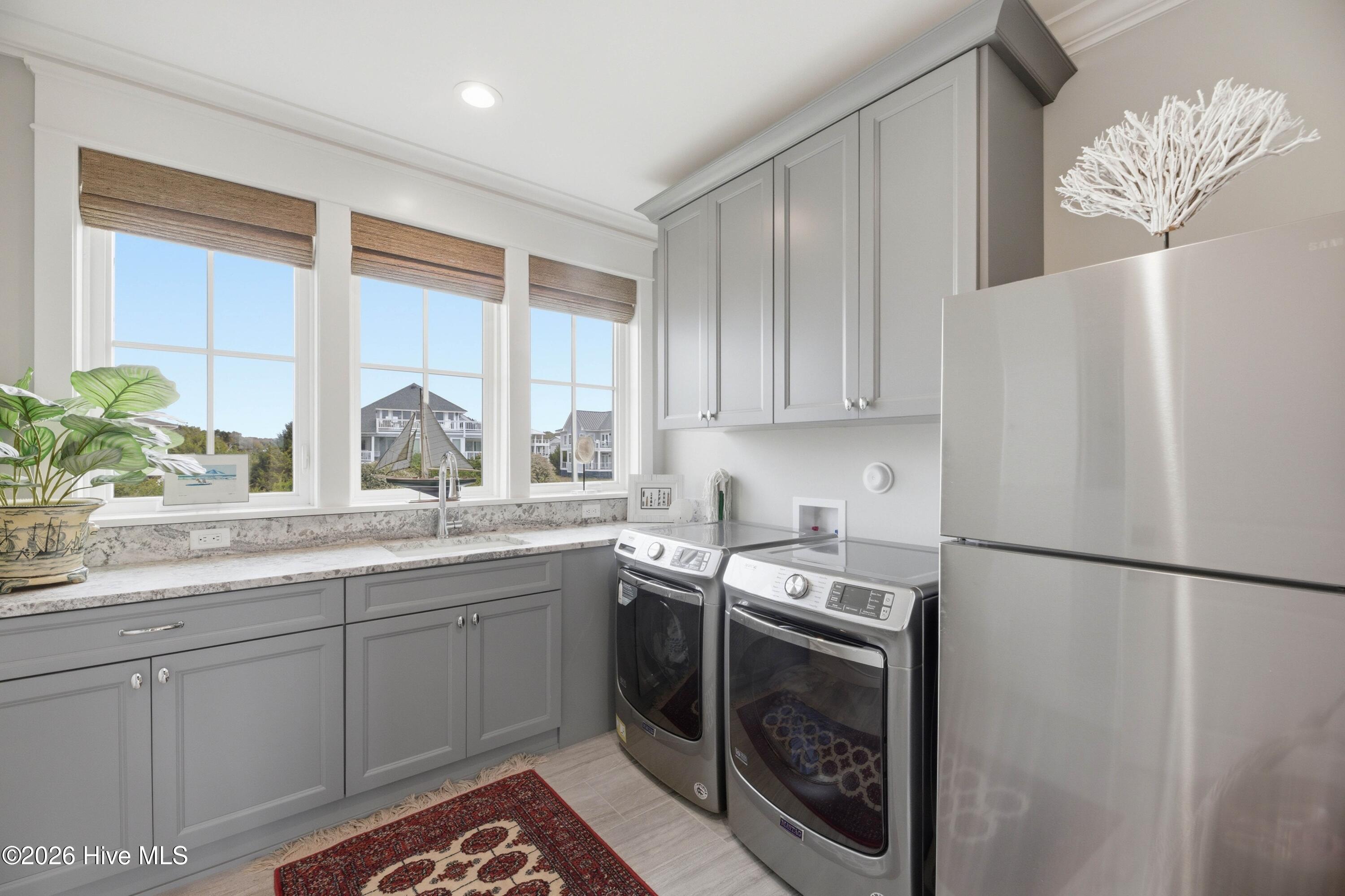 100564328 | Photo 39