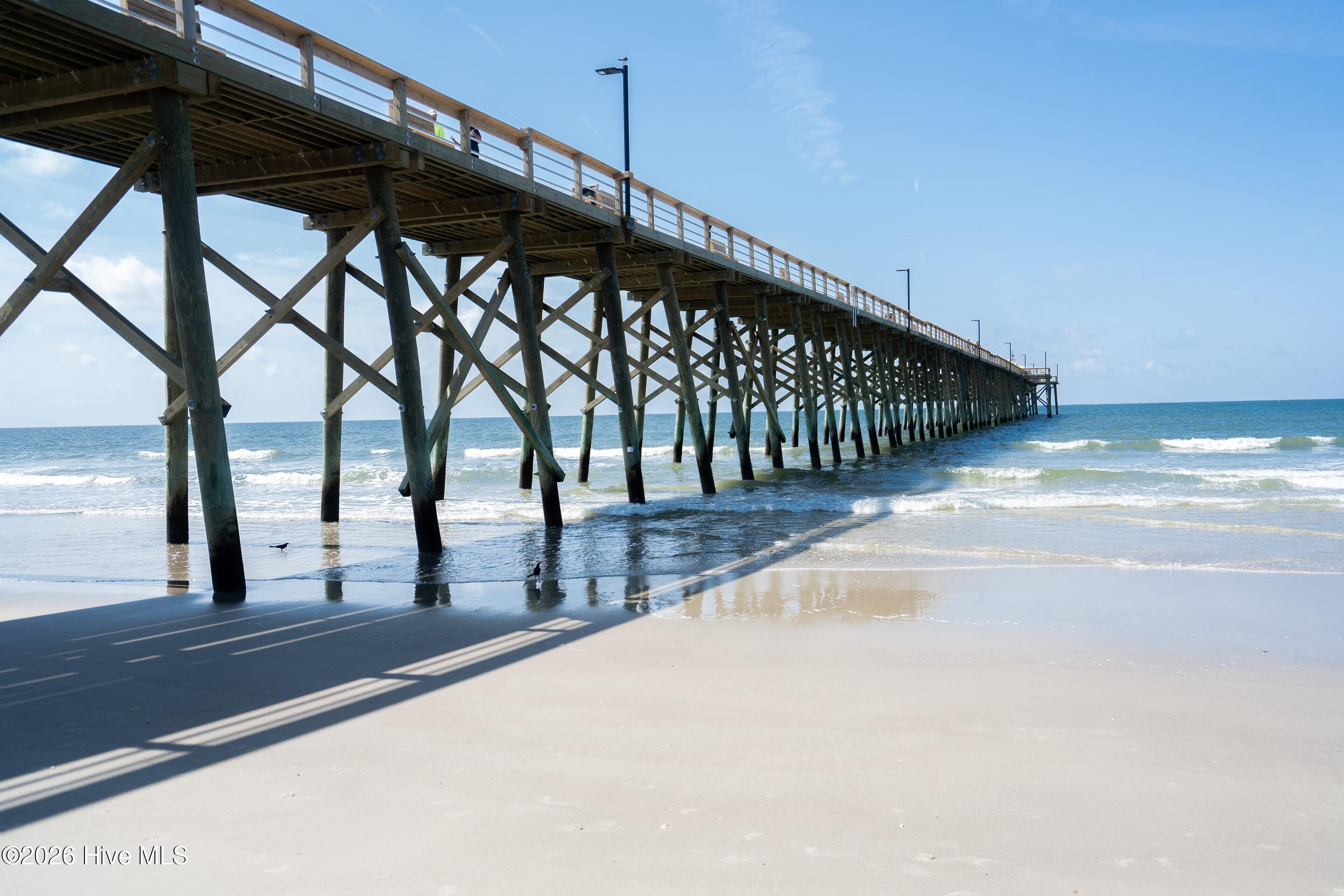 100548444 | Photo 71