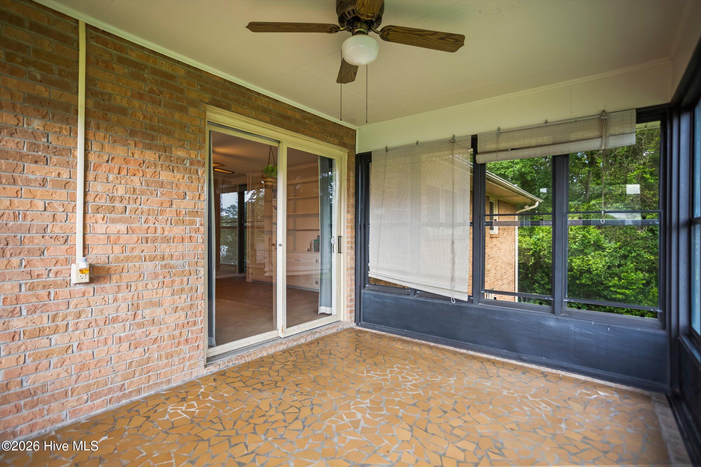 Sunroom-view2