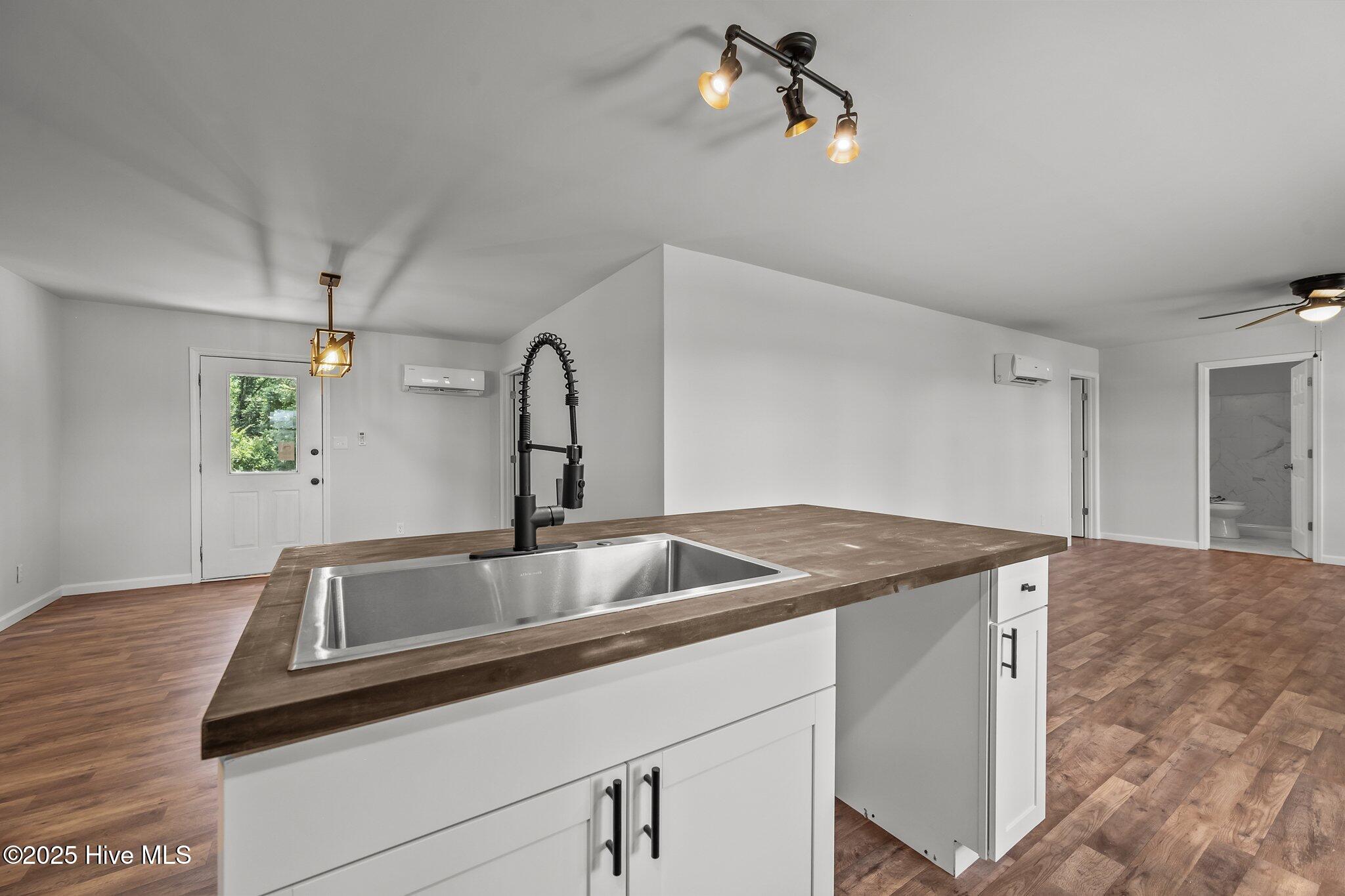 100544808 | Photo 13