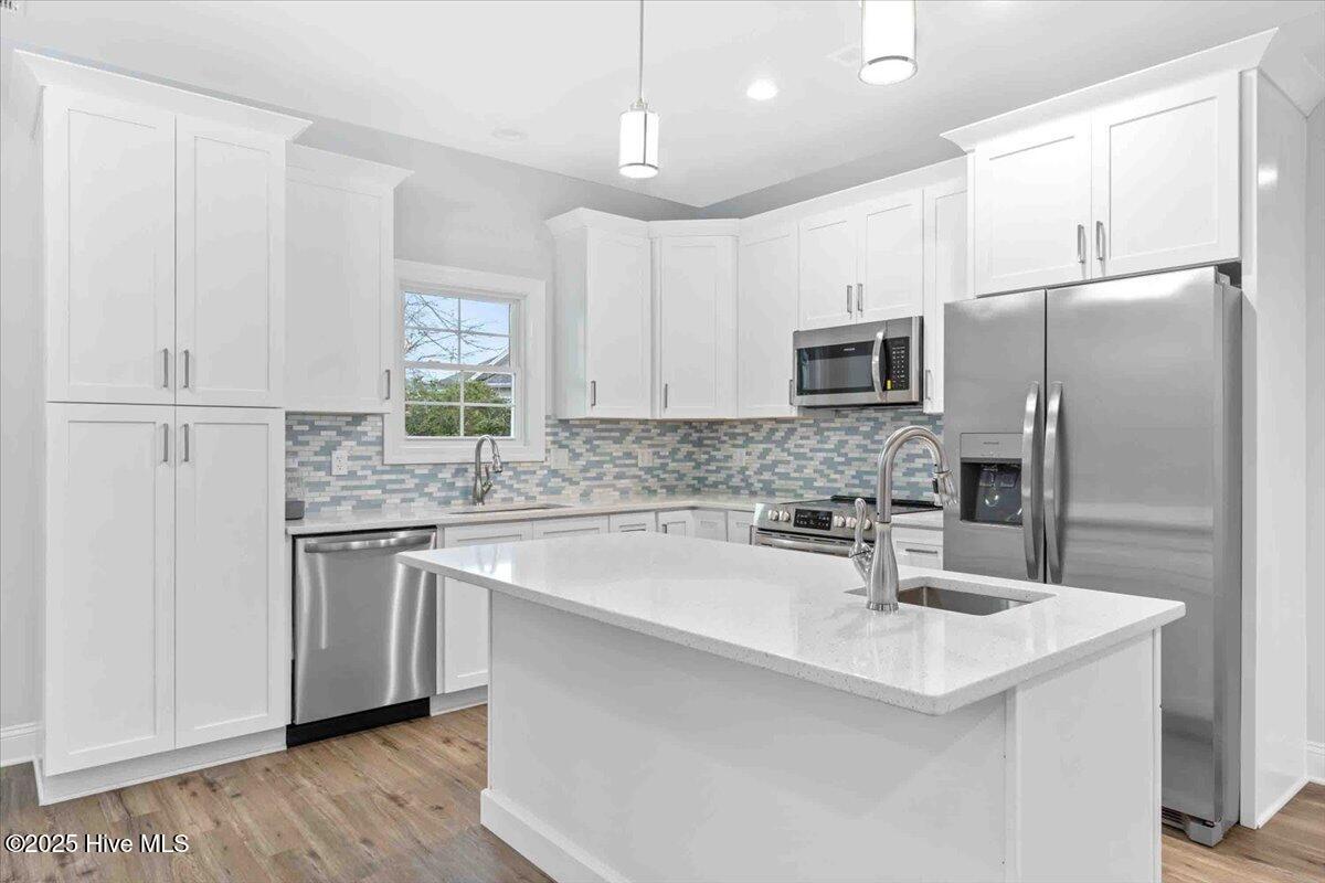 100525098 | Photo 12