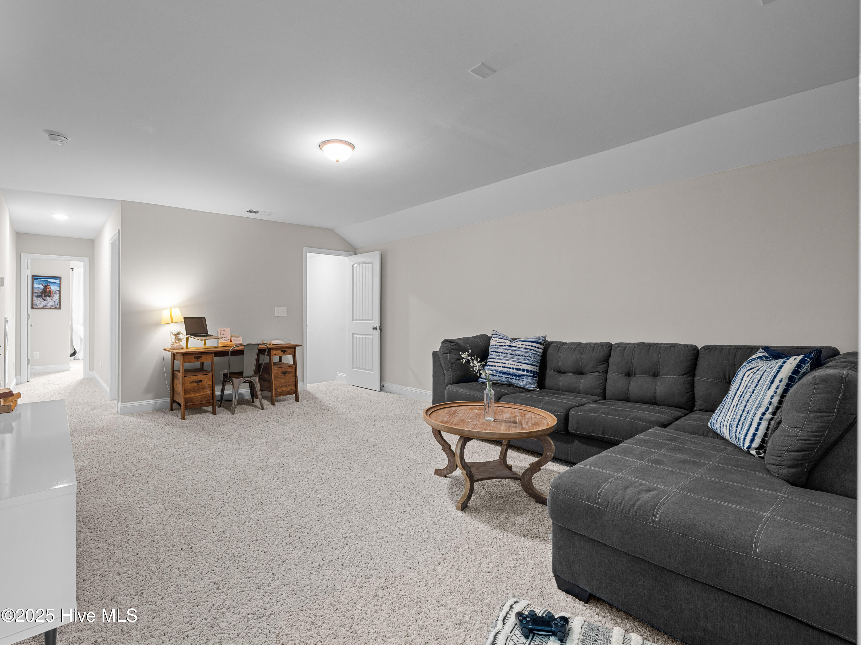 100535765 | Photo 59